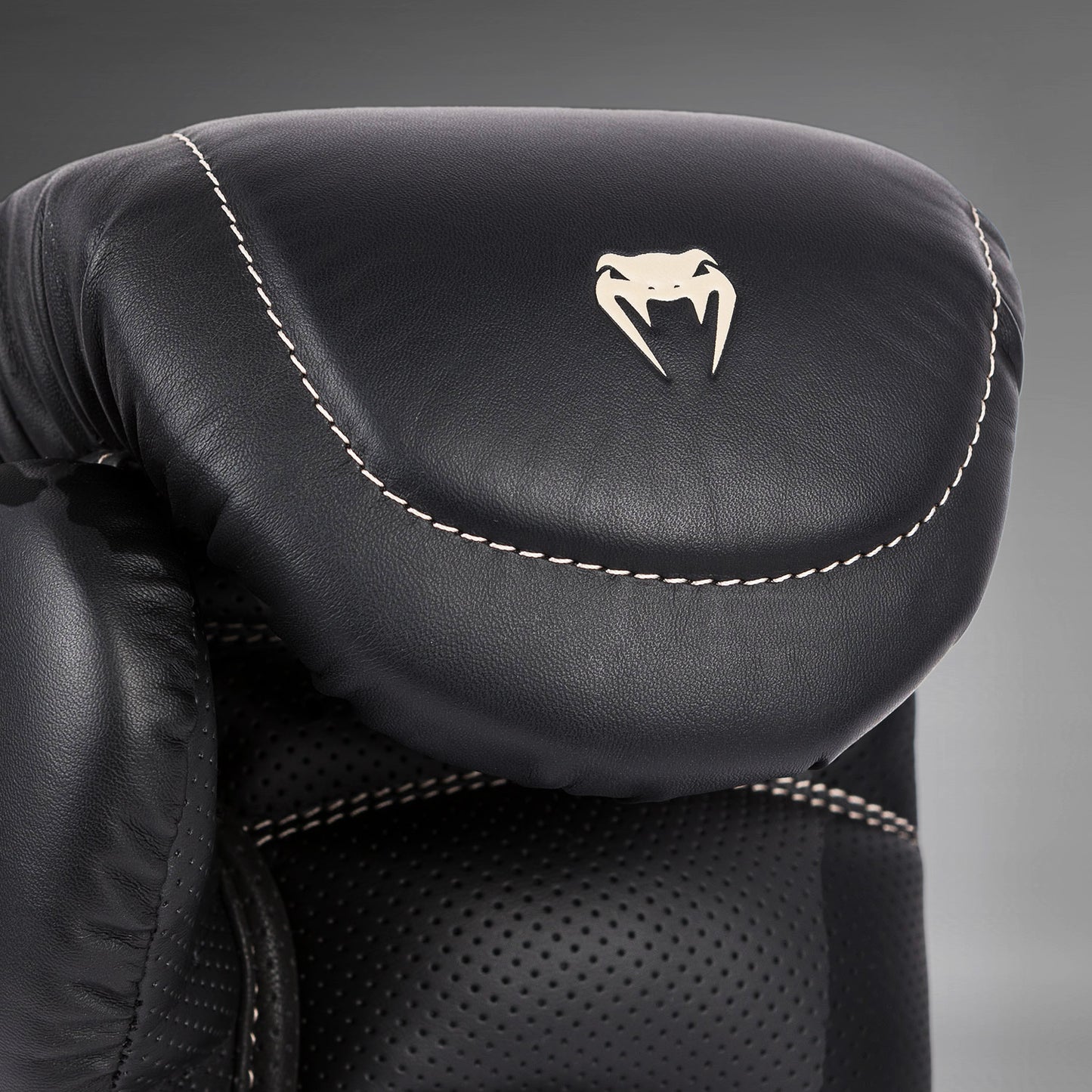 Gants de boxe Venum Impact Evo - Noir - product-type_Gants de boxe