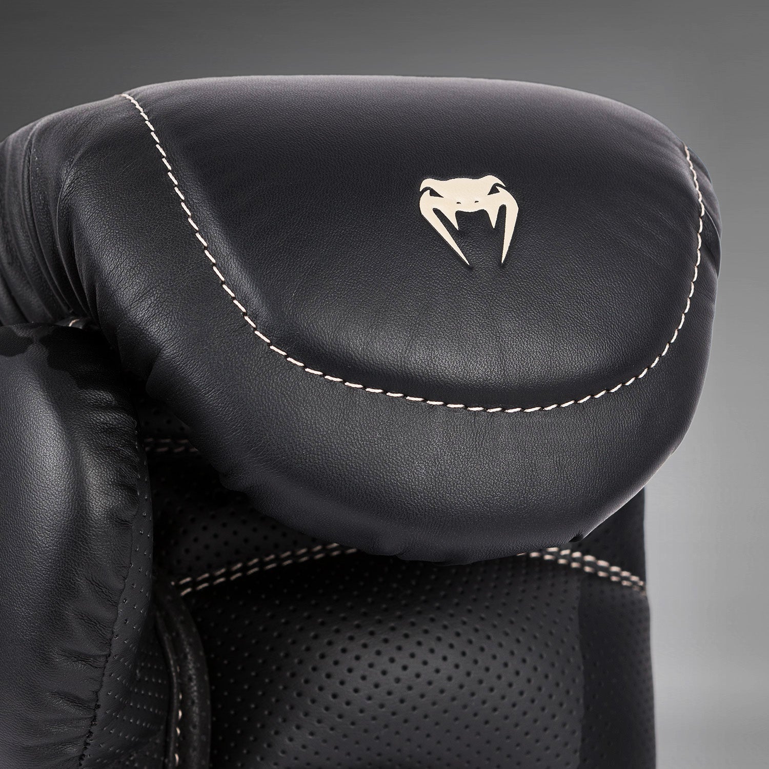 Gants de boxe Venum Impact Evo - Noir - product-type_Gants de boxe