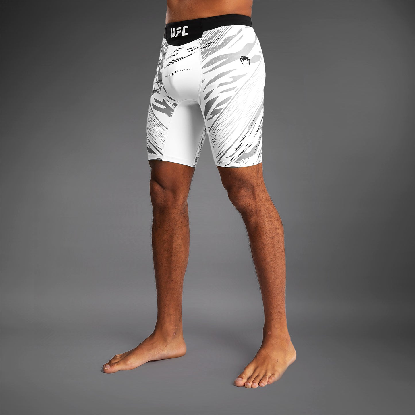 Short de compression pour Hommes UFC Fusion by Venum Authentic Fight Night - Blanc - product-type_Shorts de compression