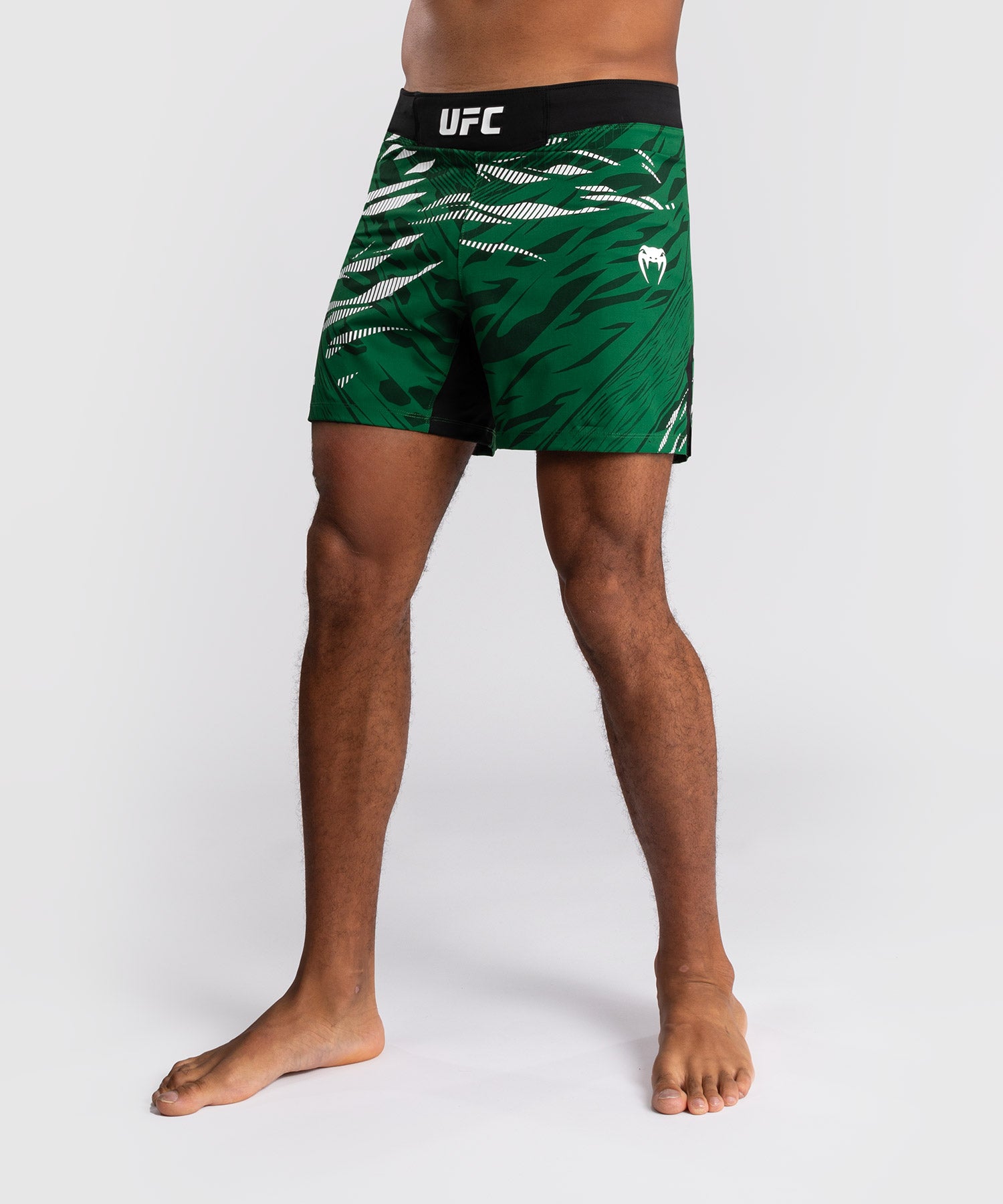 Shorts de Combat pour Hommes UFC Fusion by Venum Authentic Fight Night - Coupe Courte - Vert - product-type_Shorts de MMA