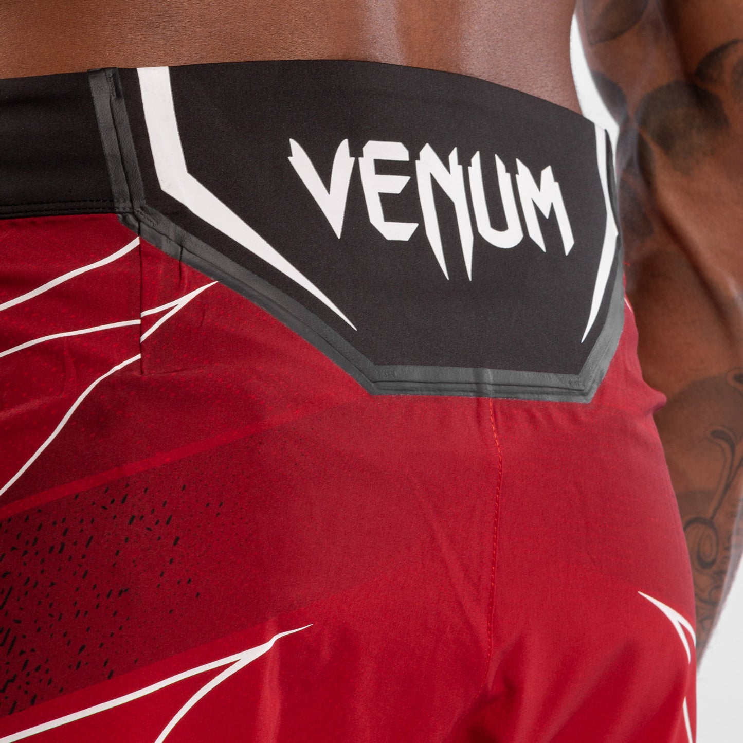 Short Homme Venum UFC Authentic Fight Night – Rouge