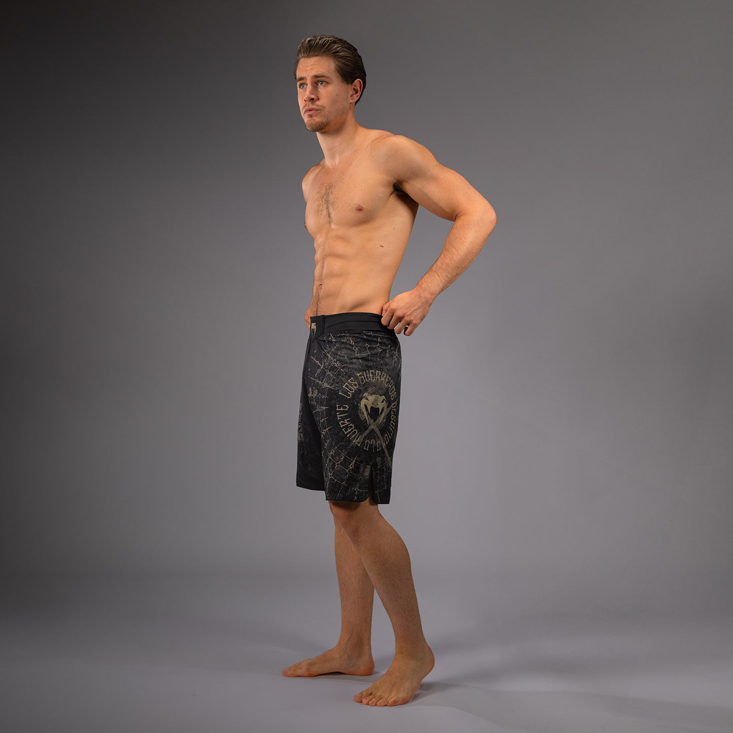 Short de Combat pour Hommes Venum Santa Muerte 5.0 - Noir Profond/Or - product-type_Shorts de MMA