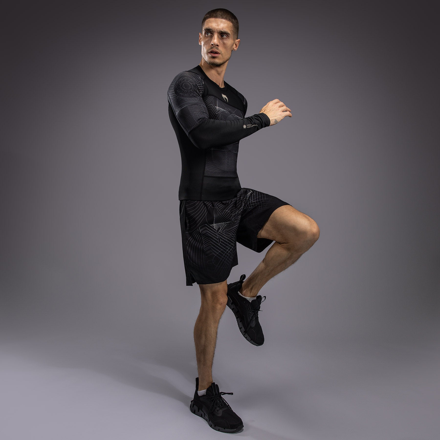 Rashguard à Manches Longues Venum G-Fit Air pour Hommes - Noir Intense/Sable Désert - product-type_T-Shirts de Compression