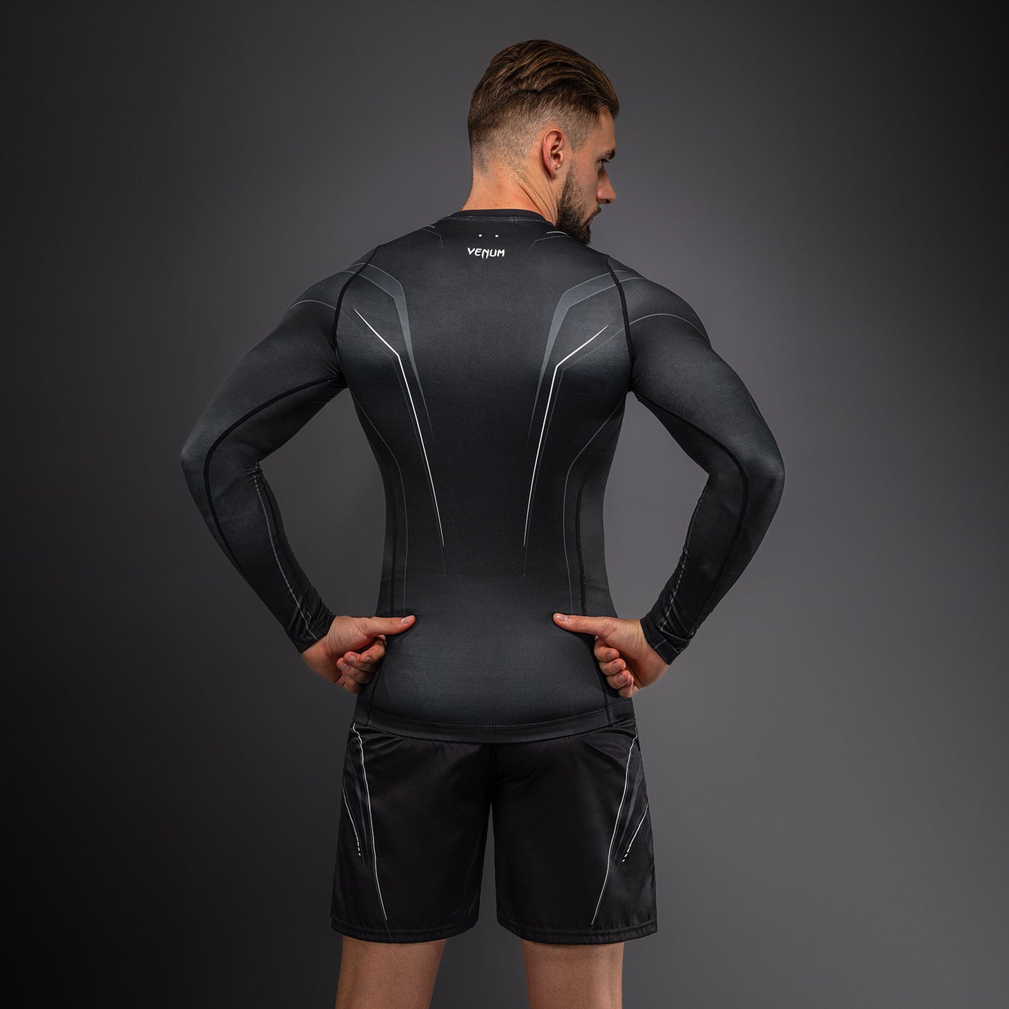 Rashguard à Manches Longues Venum Streamline – Noir/Blanc - product-type_T-Shirts de Compression