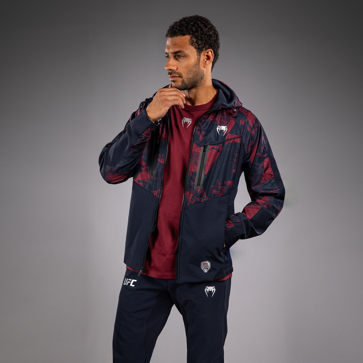 Sweat à capuche zippé Homme UFC Zenith by Venum Authentic Fight Week - Bleu marine/Bordeaux/Argent