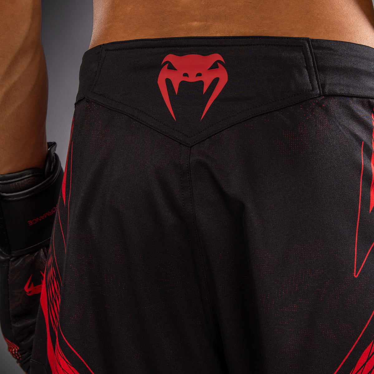 Short de MMA Venum Amazonia Reborn - Noir/Rouge
