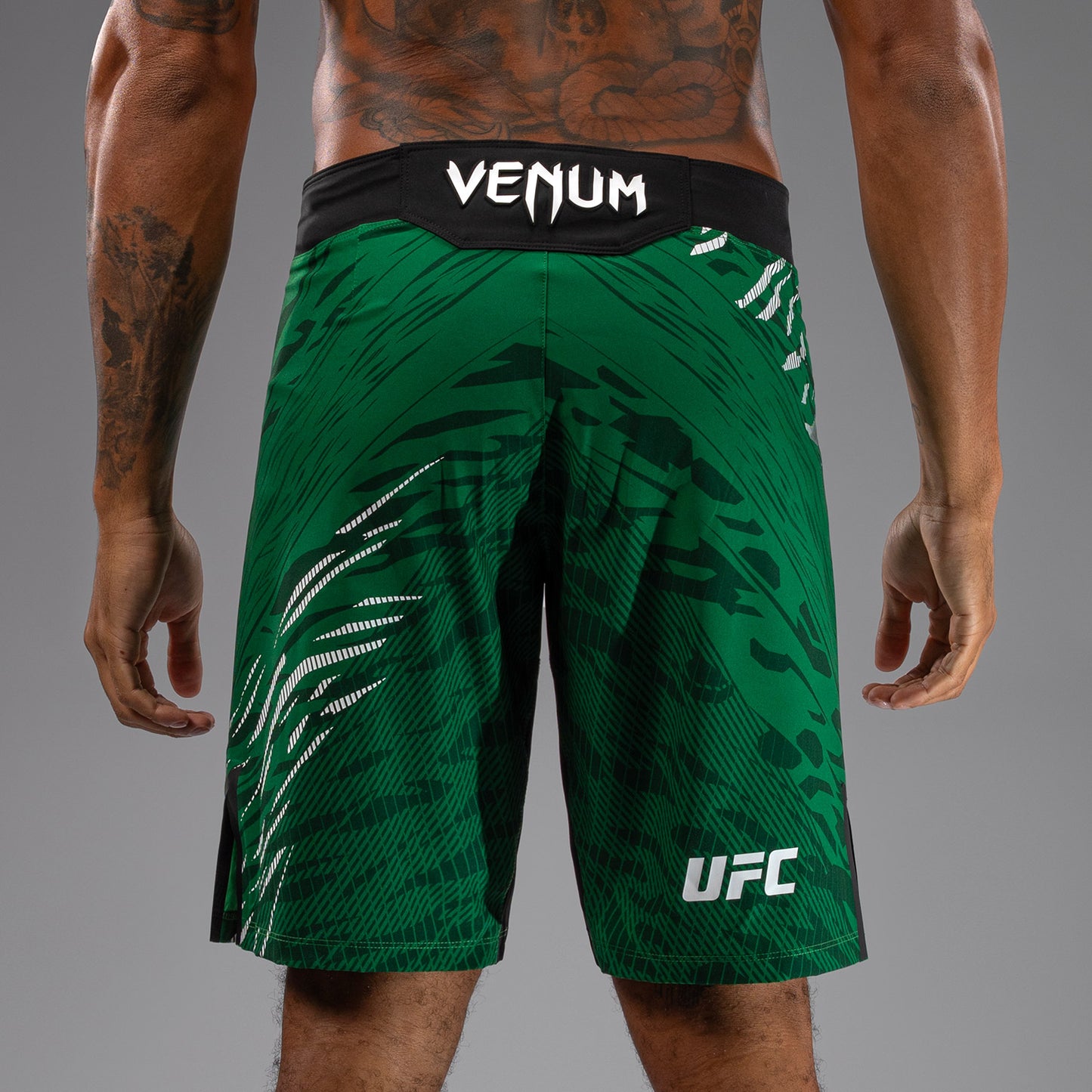Shorts de Combat pour Hommes UFC Fusion by Venum Authentic Fight Night - Coupe Longue - Vert - product-type_Shorts de MMA