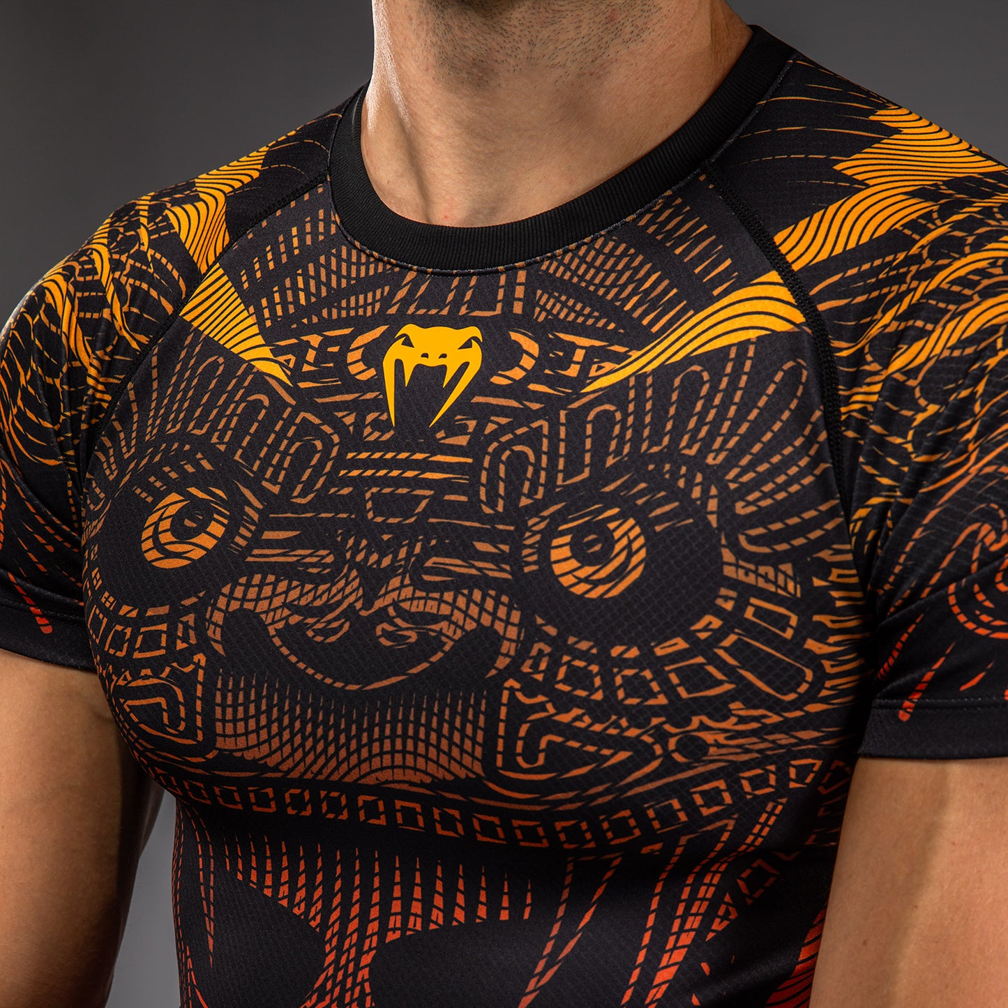 Rashguard Manches Courtes Venum Quetzal Fury - Noir/Rouge Fury/Mandarine