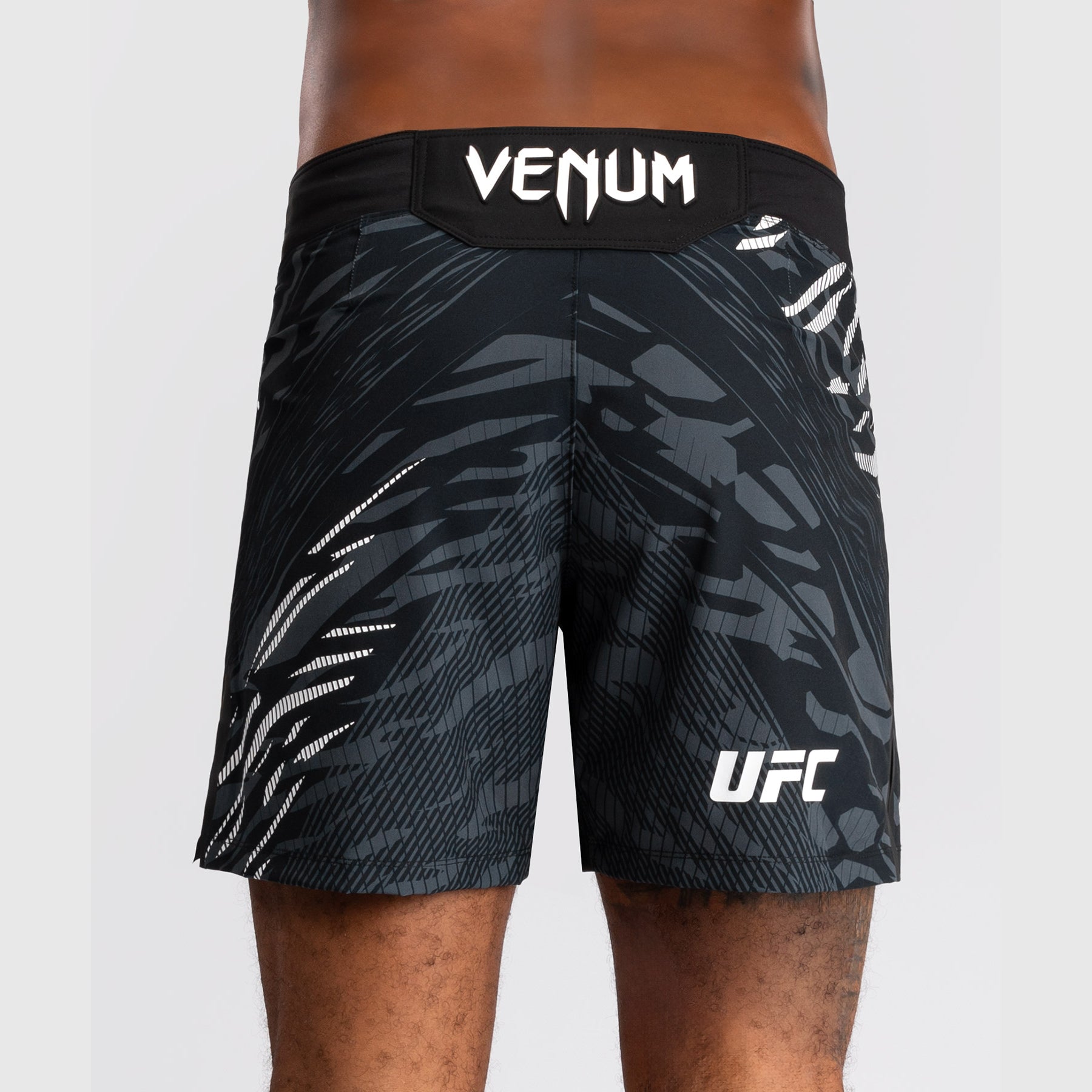 Shorts de Combat pour Hommes UFC Fusion by Venum Personnalisé Authentic Fight Night - Coupe Courte - Noir - product-type_Shorts de MMA