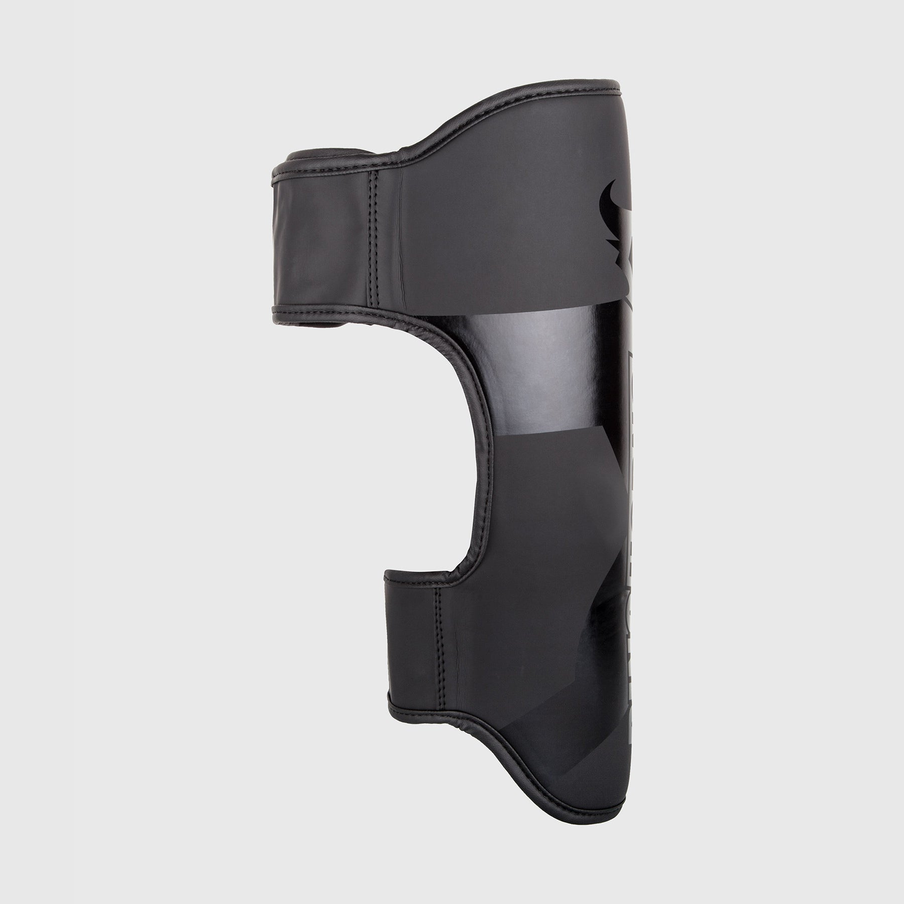Protège-tibias Ringhorns Charger by Venum - Noir/Noir - product-type_Protège-tibias