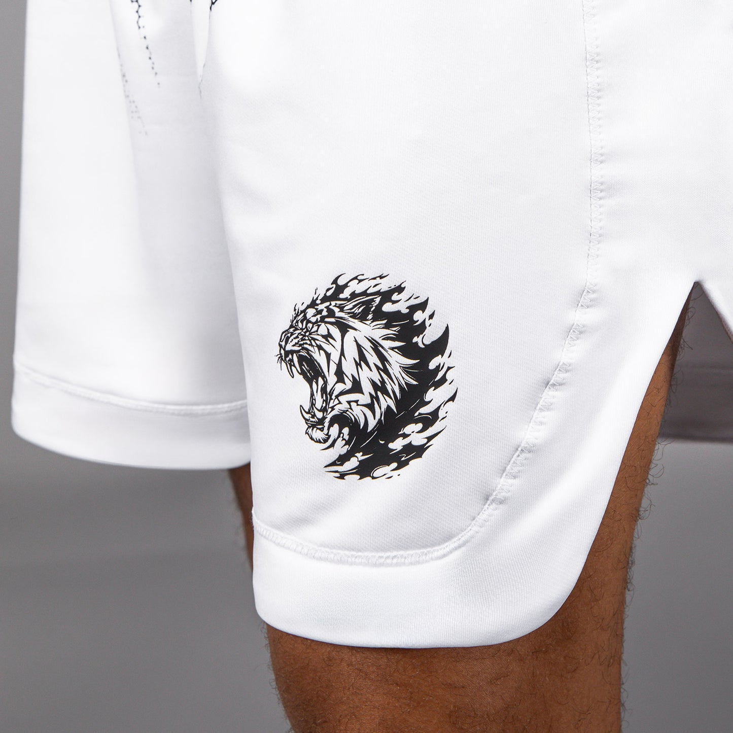 Short de Boxe Venum x Mike Tyson Tiger - Blanc Optique/Noir Profond