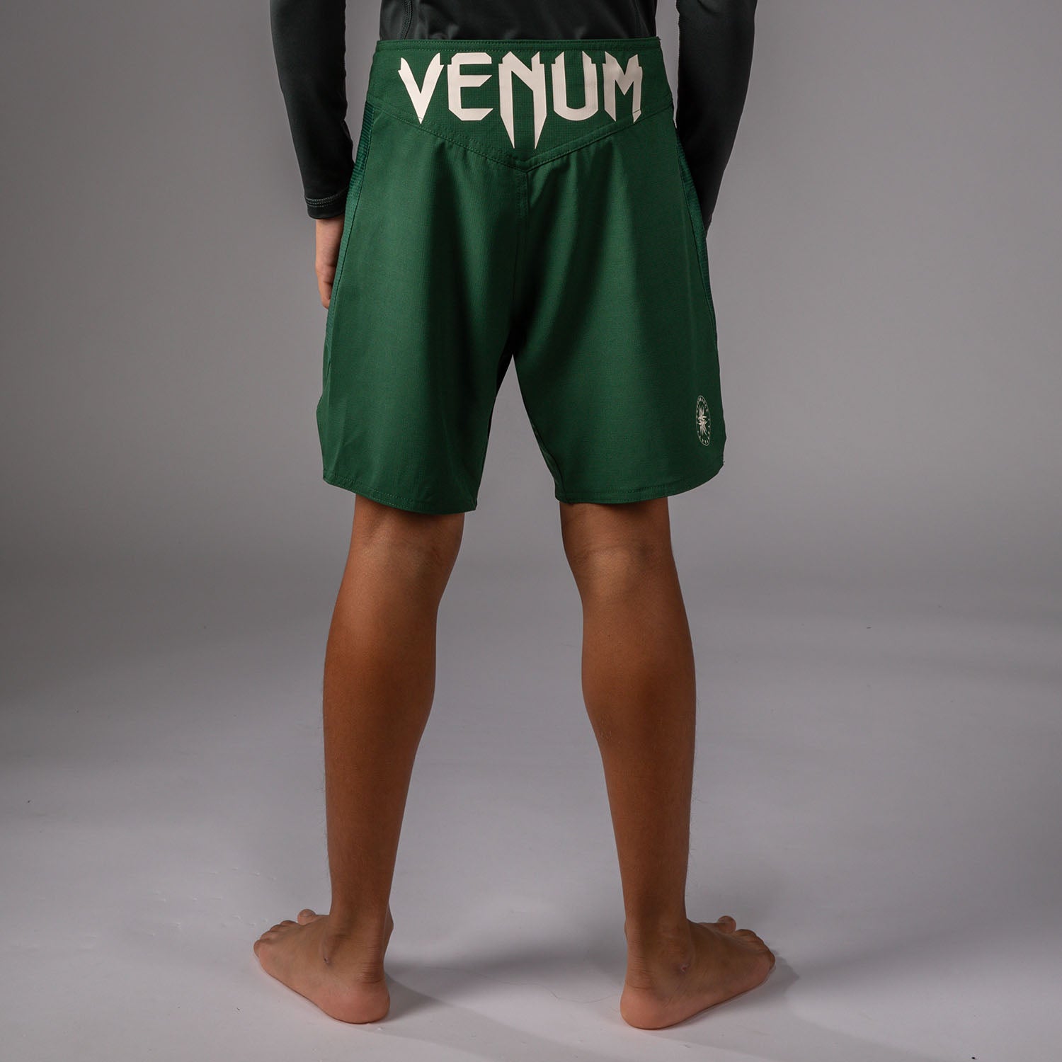 Short de Combat Enfant Venum Attack - Vert Forêt/ Blanc Cassé - product-type_Shorts de MMA