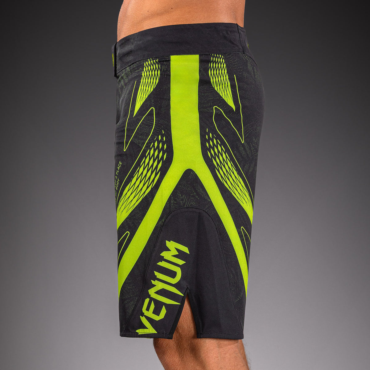 Short de MMA Venum Amazonia Reborn - Noir/Vert