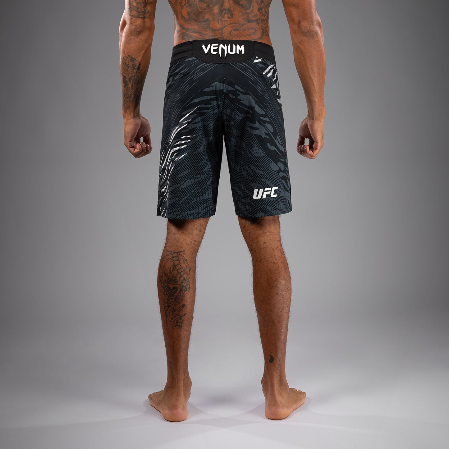 Shorts de Combat pour Hommes UFC Fusion by Venum Authentic Fight Night - Coupe Longue - Noir - product-type_Shorts de MMA