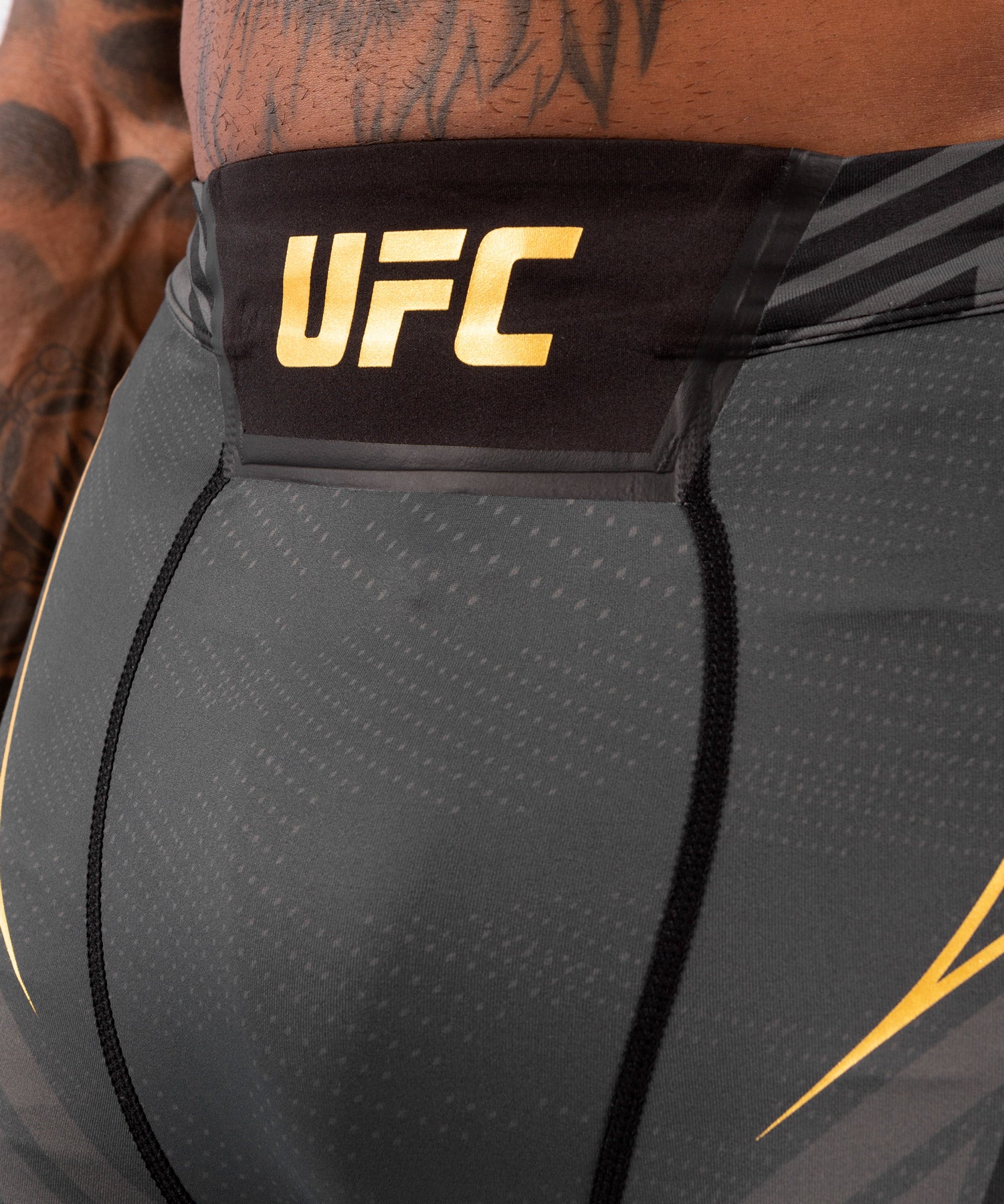 Short de Vale tudo Homme UFC Venum Authentic Fight Night - Coupe Longue - Champion - product-type_Shorts de compression