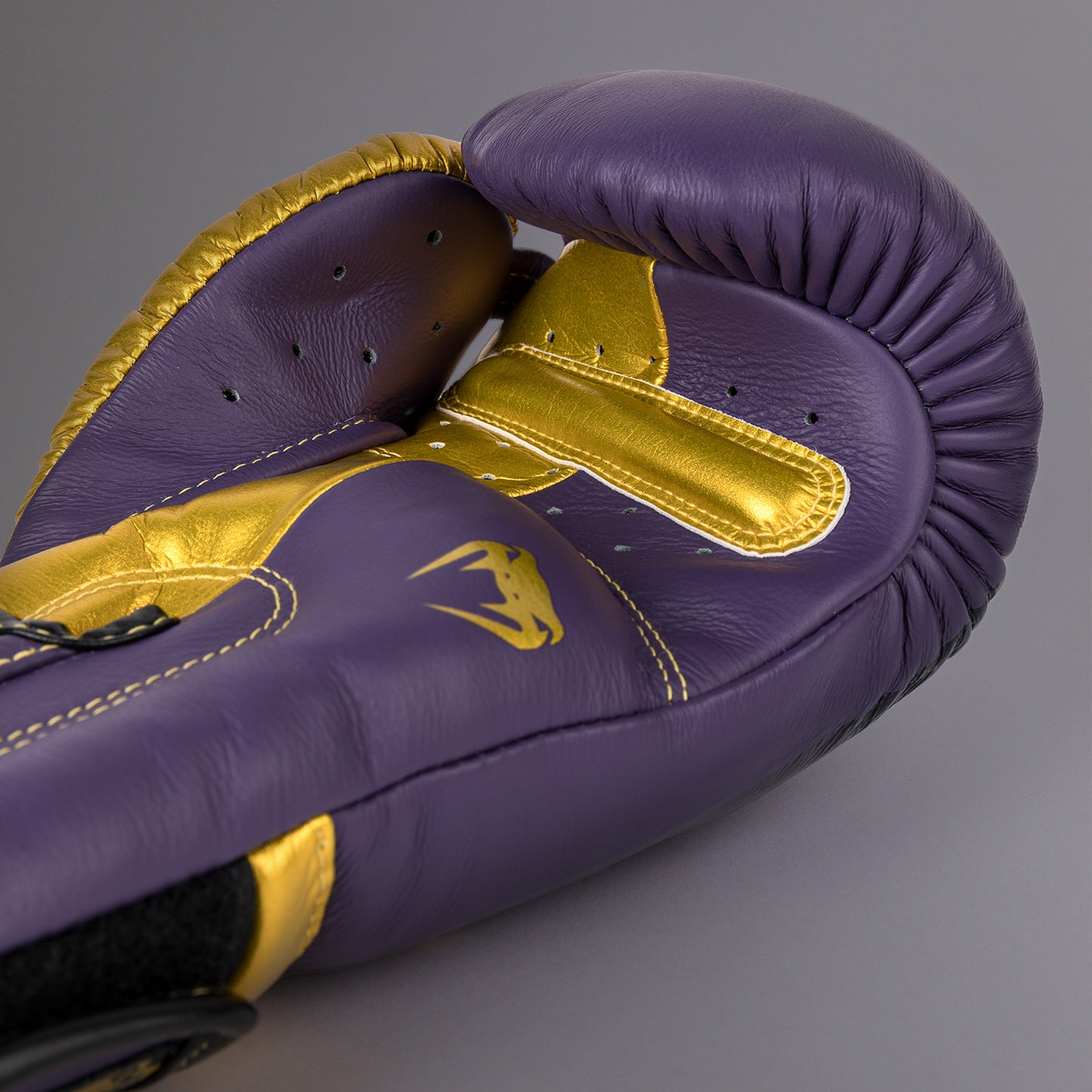 Gants de boxe Venum Giant 3.0 - Edition Spéciale - Violet foncé/Or - product-type_Gants de boxe