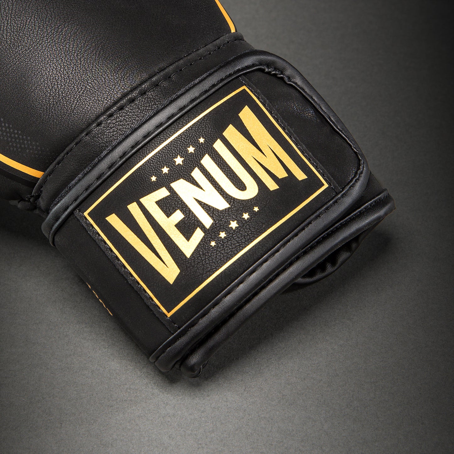 Gants de boxe Venum G-Core - Noir/Or