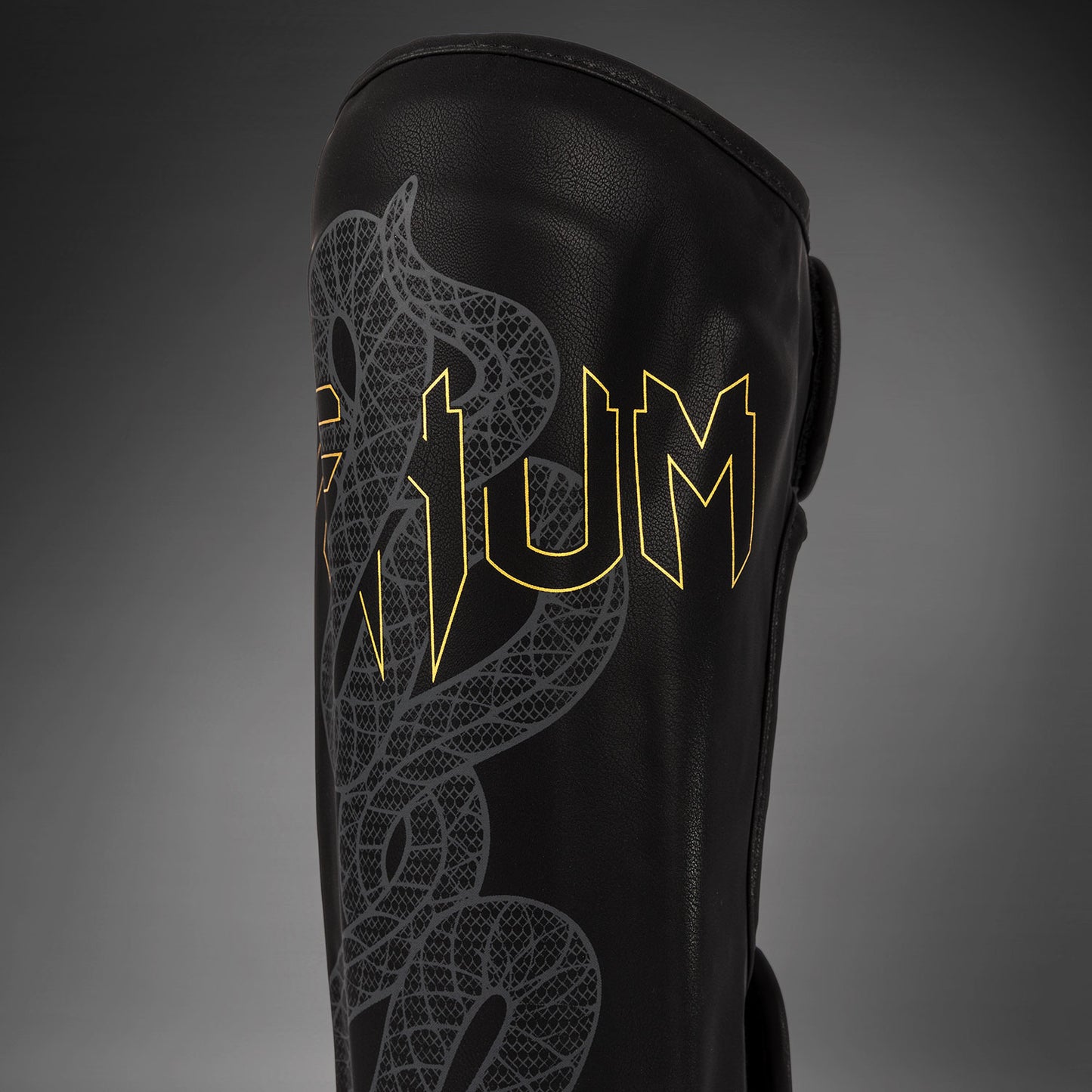 Protège-tibias Venum Serpenti – Noir/Argent/Or - product-type_Protège-tibias