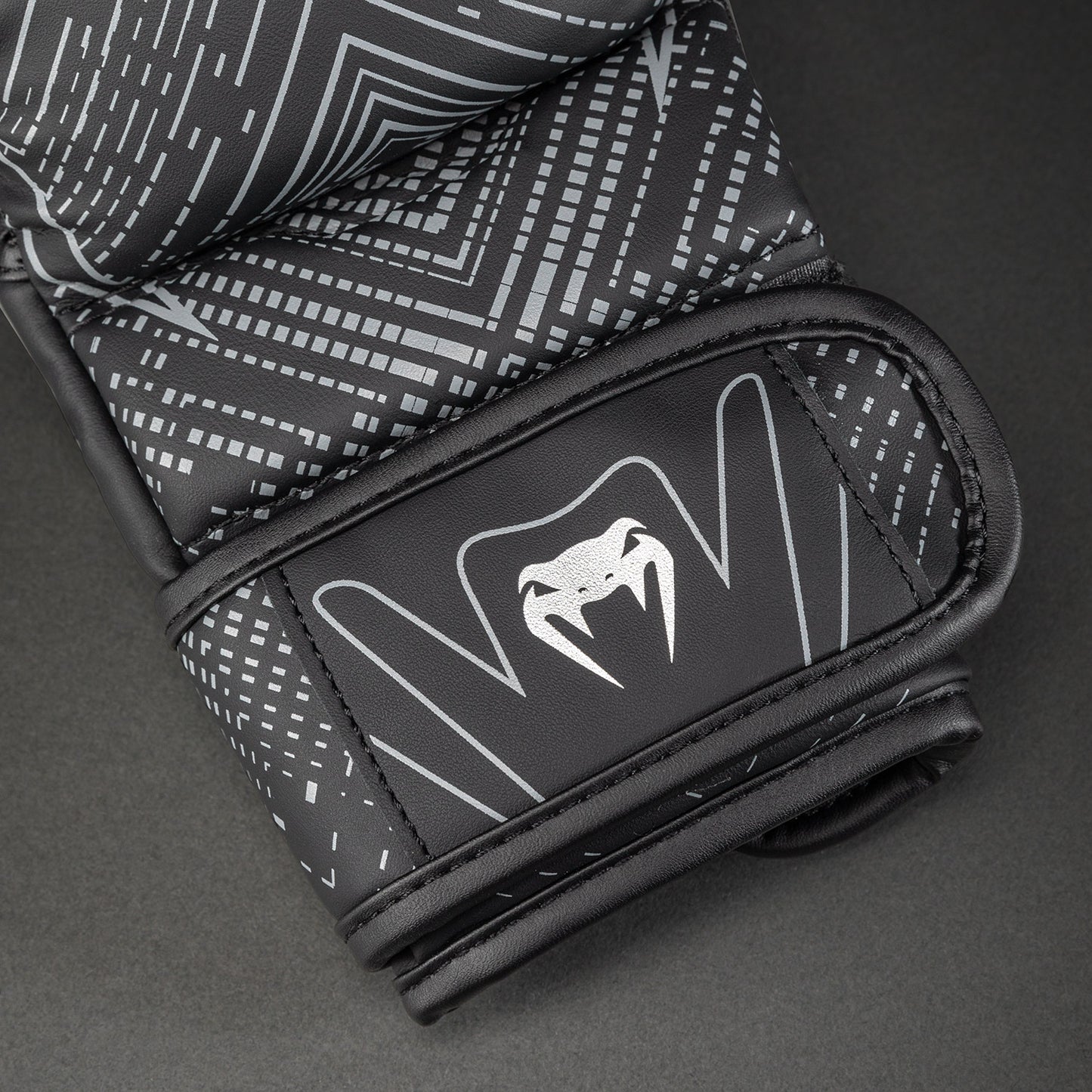 Venum Midnight Fury Gants de Sparring - Noir/Gris/Argent - product-type_Gants de Sparring