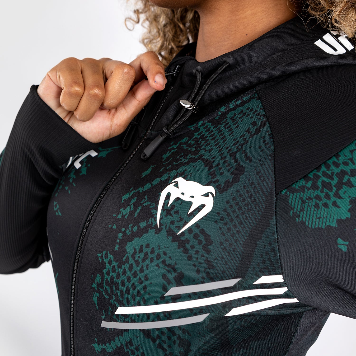 Sweat à capuche pour femmes UFC Adrenaline by Venum Authentic Fight Night - Emerald Edition - Vert/Noir - product-type_Vestes