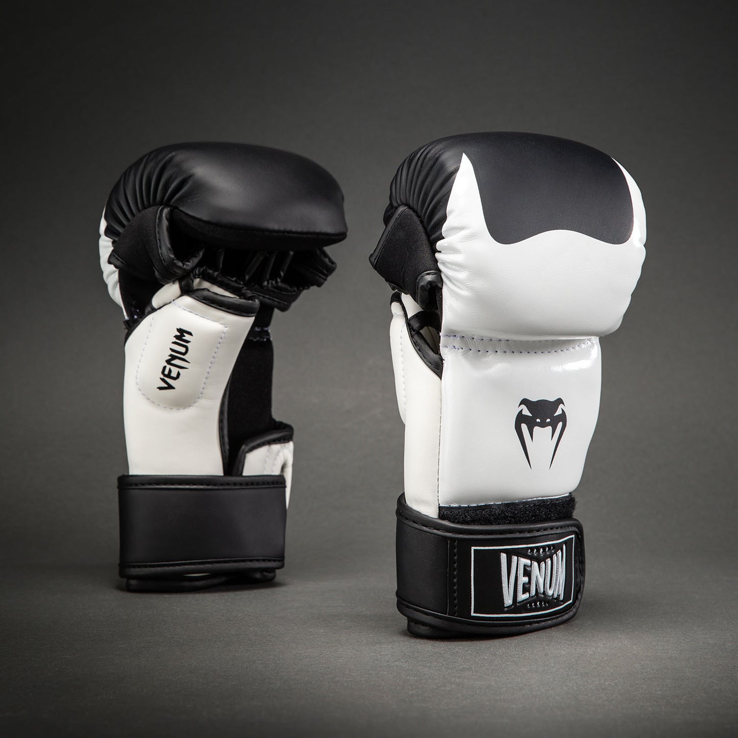 Gants de Sparring Venum Attack 2.0 – Noir/Blanc