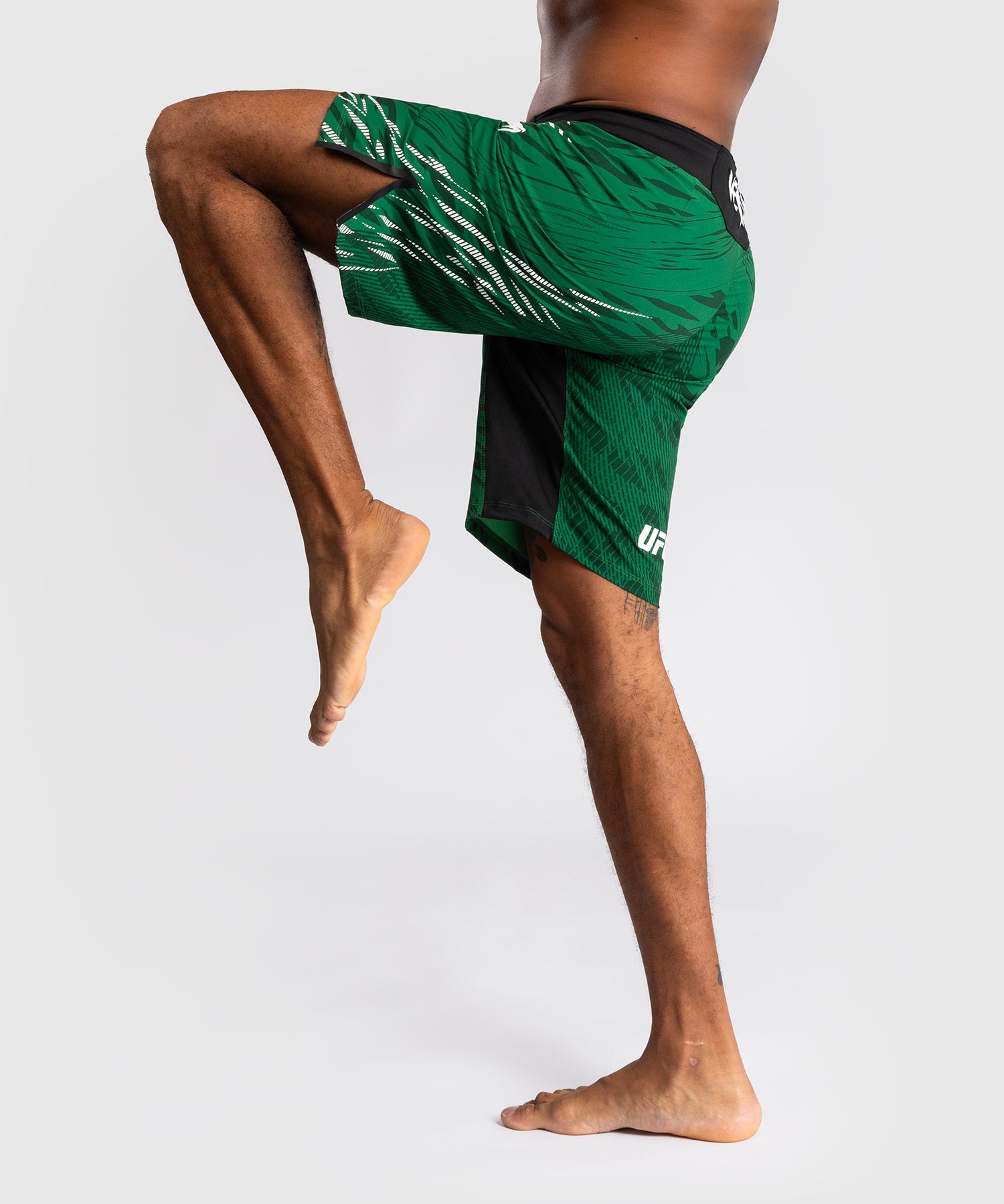 Shorts de Combat pour Hommes UFC Fusion by Venum Authentic Fight Night - Coupe Longue - Vert - product-type_Shorts de MMA