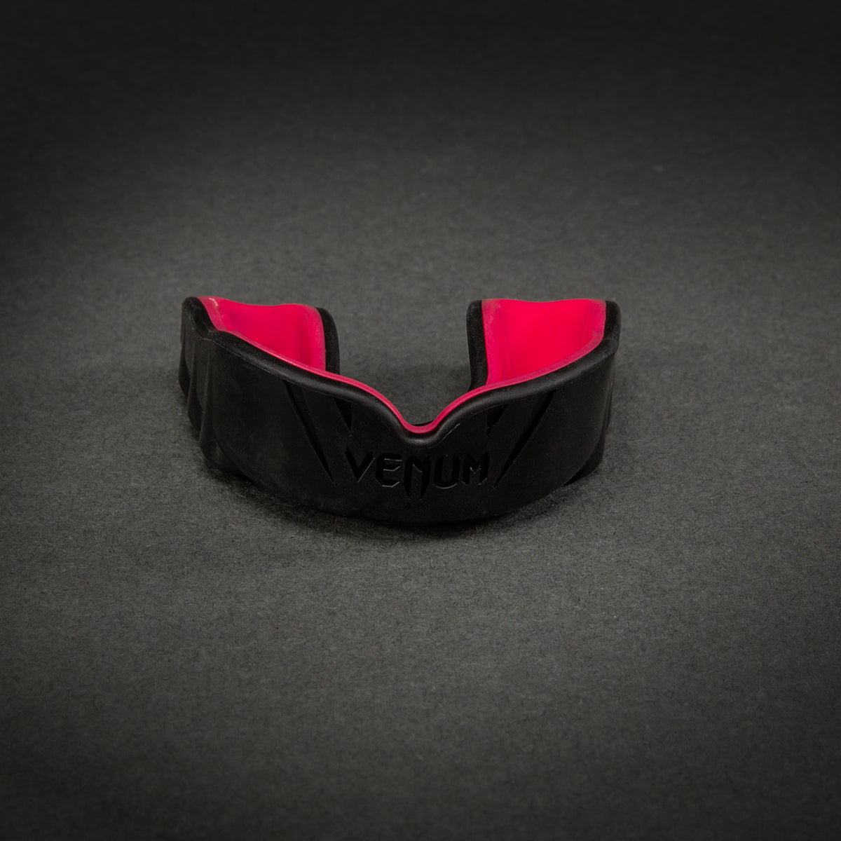 Protège-dents Venum Challenger 2 noir / gris > Livraison et échange Protège-dents Venum Challenger 2 noir / gris > Livraison et échange
