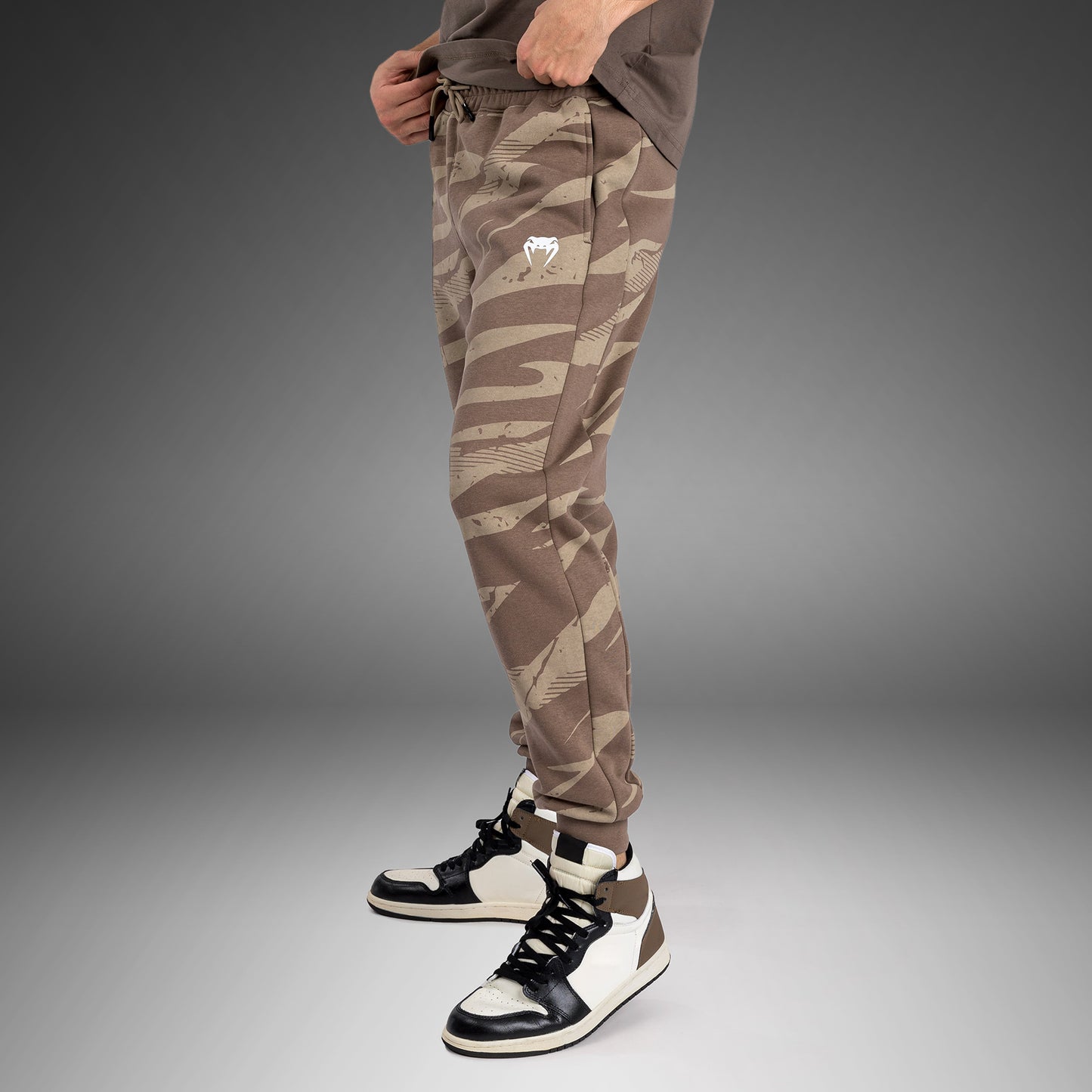 Pantalon pour Hommes UFC Adrenaline by Venum Fight Week - Desert Camo - product-type_Pantalons de jogging