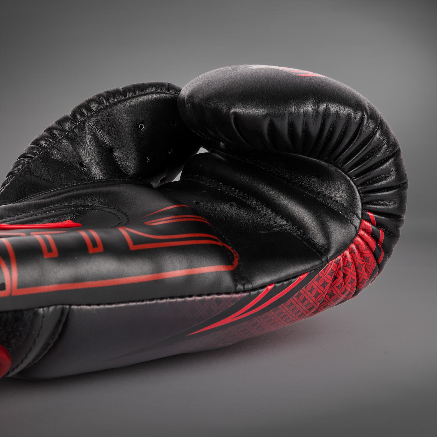 Gants de Boxe Venum x RWS 2.0 – Noir/Rouge - product-type_Gants de boxe