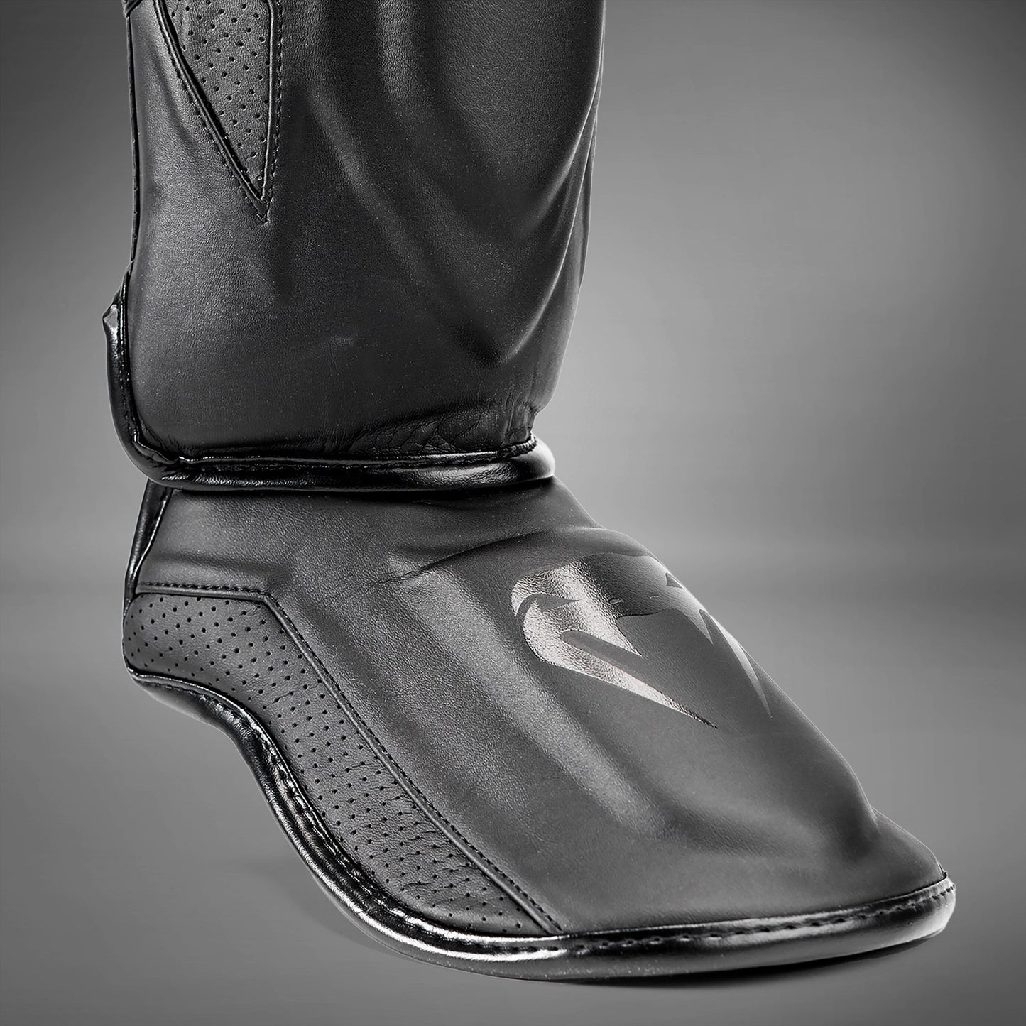 Protège-Tibias Venum Elite Evo - Noir/Noir - product-type_Protège-tibias