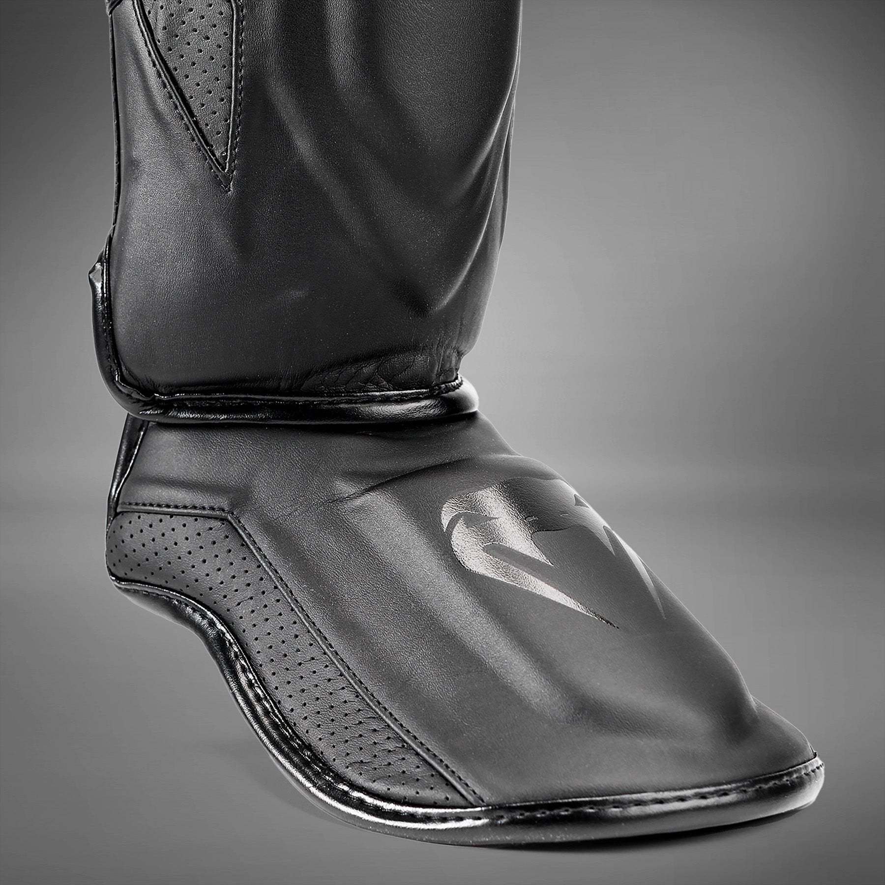 Protège-Tibias Venum Elite Evo - Noir/Noir - product-type_Protège-tibias