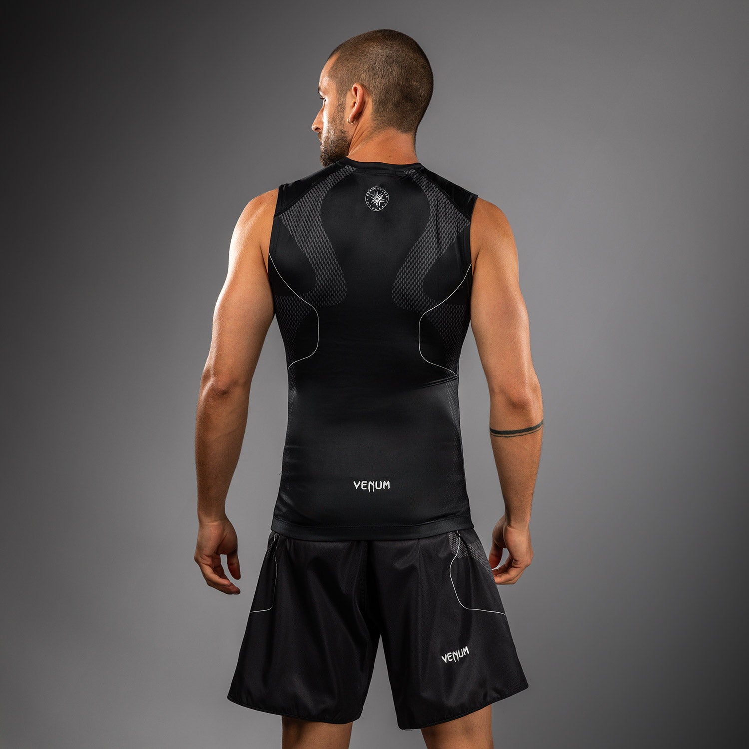 Rashguard Sans Manches Venum Nexus – Noir/Argent - product-type_T-Shirts de Compression