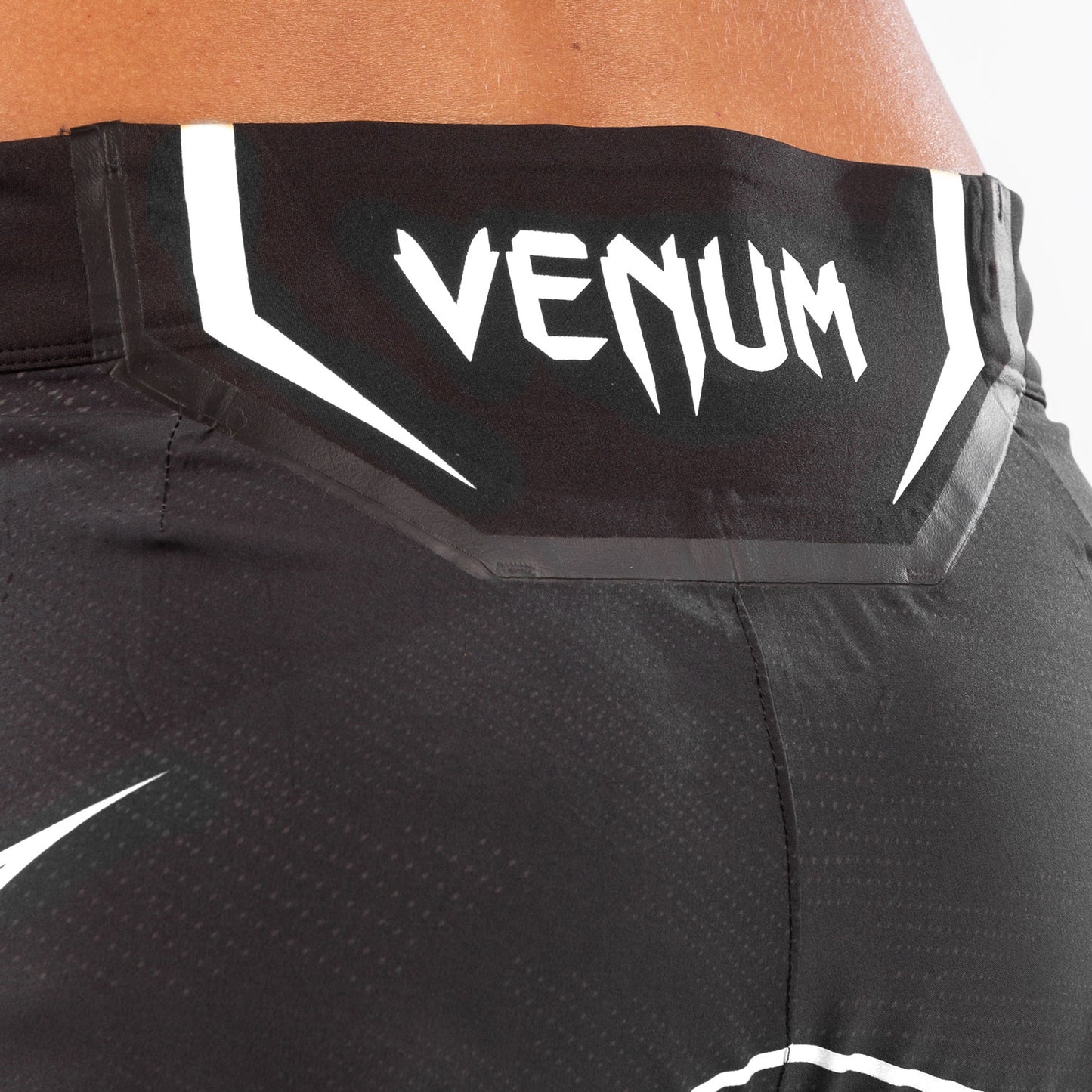 Fightshort Femme UFC Venum Authentic Fight Night - Coupe Longue - Noir - product-type_Shorts de MMA