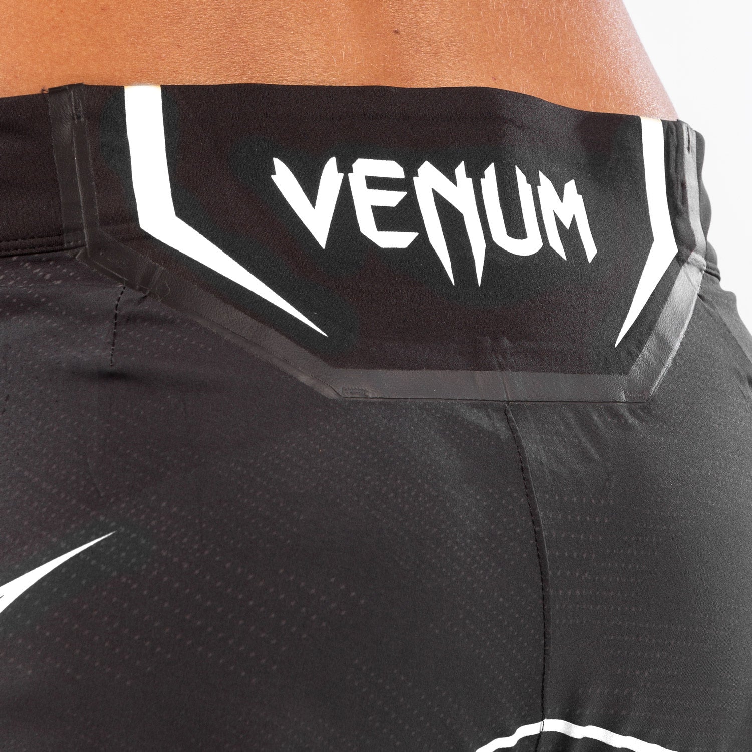 Fightshort Femme UFC Venum Authentic Fight Night - Coupe Longue - Noir - product-type_Shorts de MMA