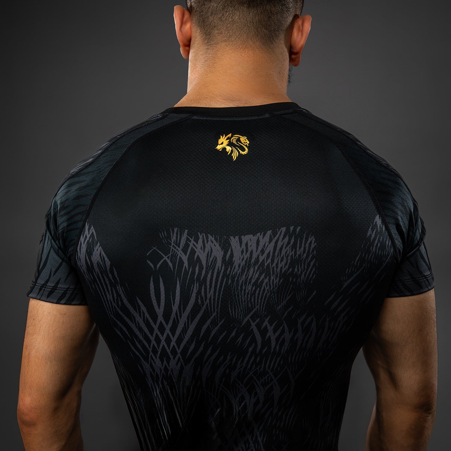 Rashguard à manches courtes Venum x Chimaev - Noir/Gris - product-type_T-Shirts de Compression