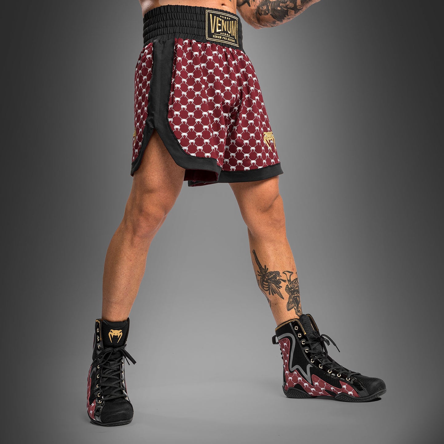 Short de Boxe Venum Monogram - Noir/Bordeaux - product-type_Shorts de boxe