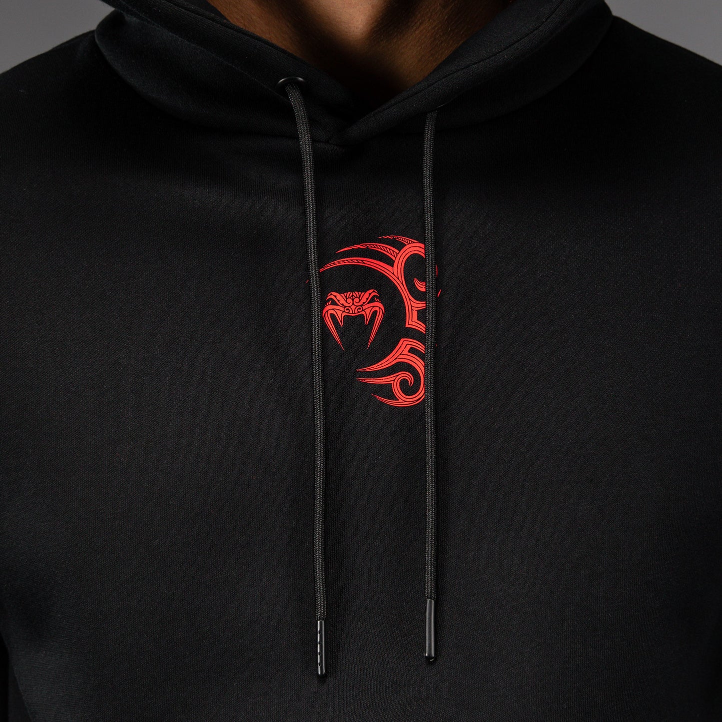 Sweat à capuche Venum x Mike Tyson Tiger - Noir Profond/Rouge Intense
