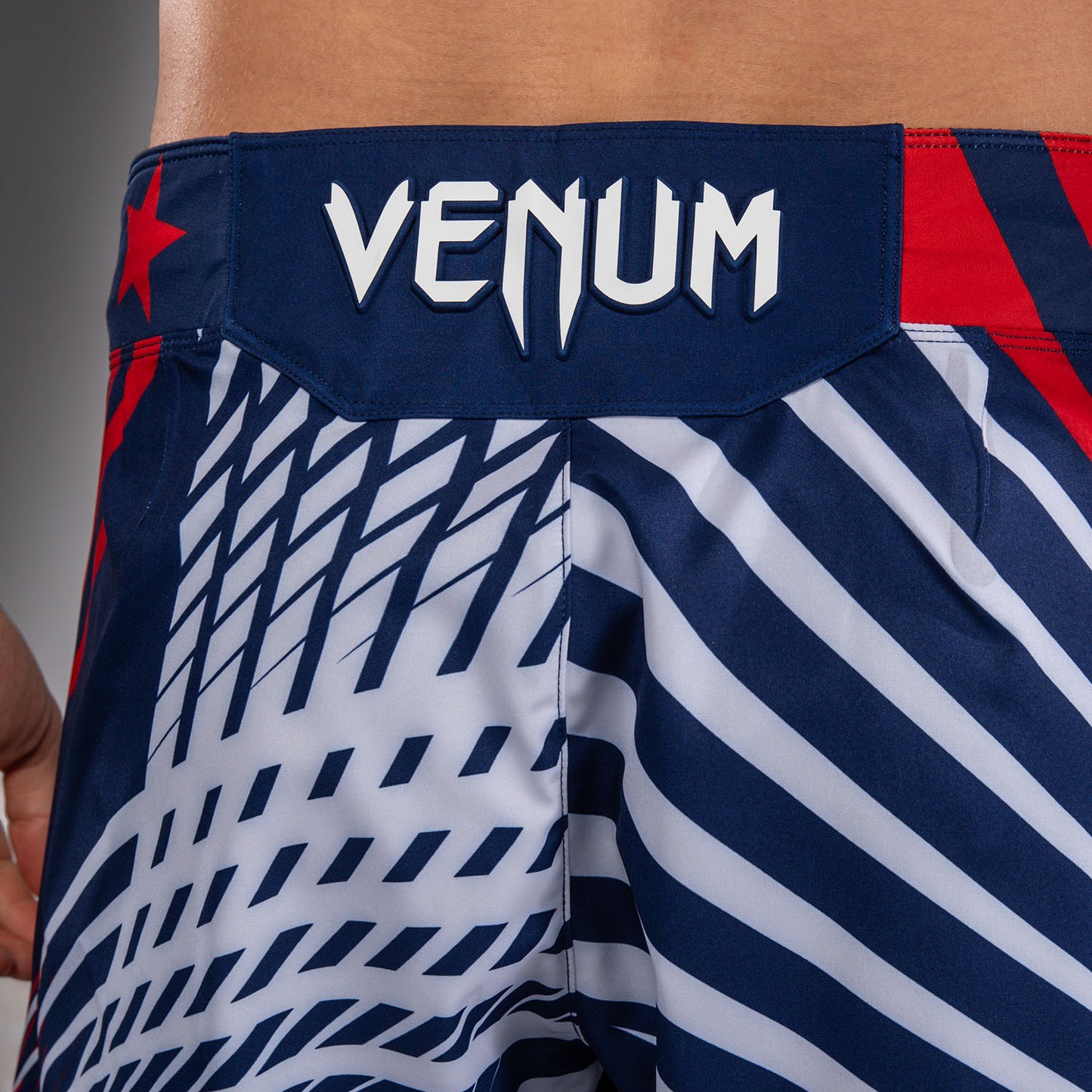 UFC Freedom 250 by Venum Authentic Fight Night Short de combat Personnalisé coupe courte pour homme - Bleu - product-type_Shorts de MMA