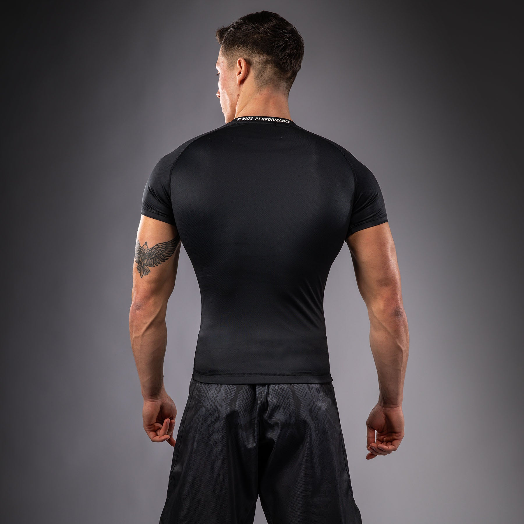 Rashguard manches courtes Venum Edge – Noir/Sable - product-type_T-Shirts de Compression