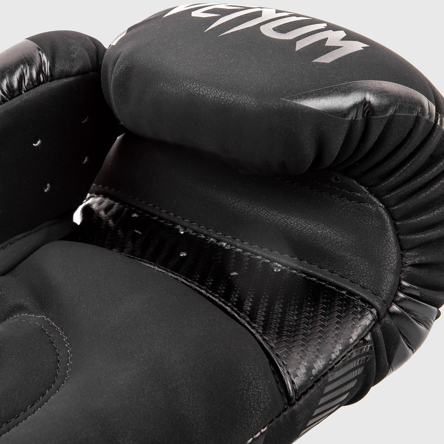 Gants de boxe Venum Impact – Noir/Noir