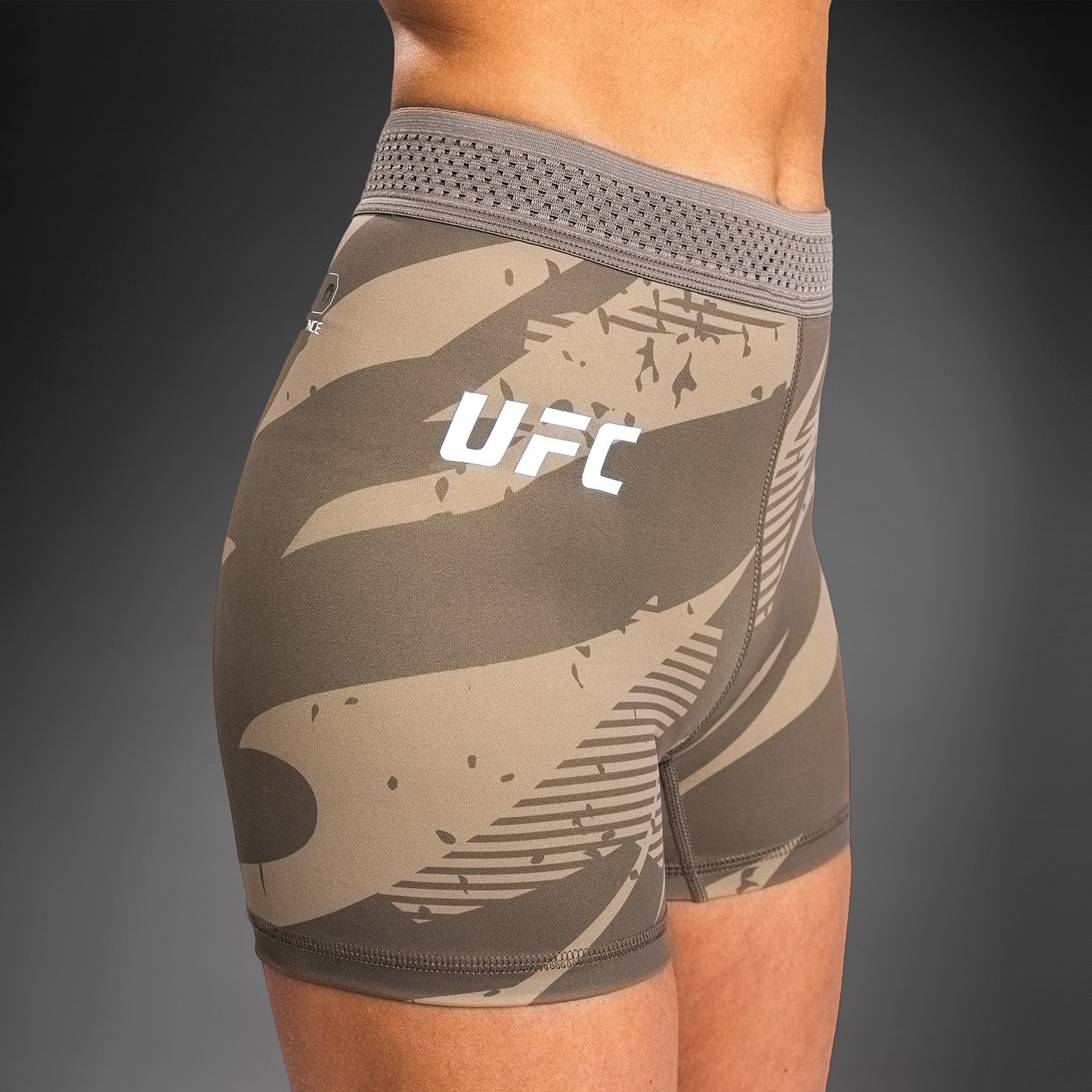 Short de compression pour Femmes UFC Adrenaline by Venum Fight Week - desert Camo - product-type_Shorts de compression