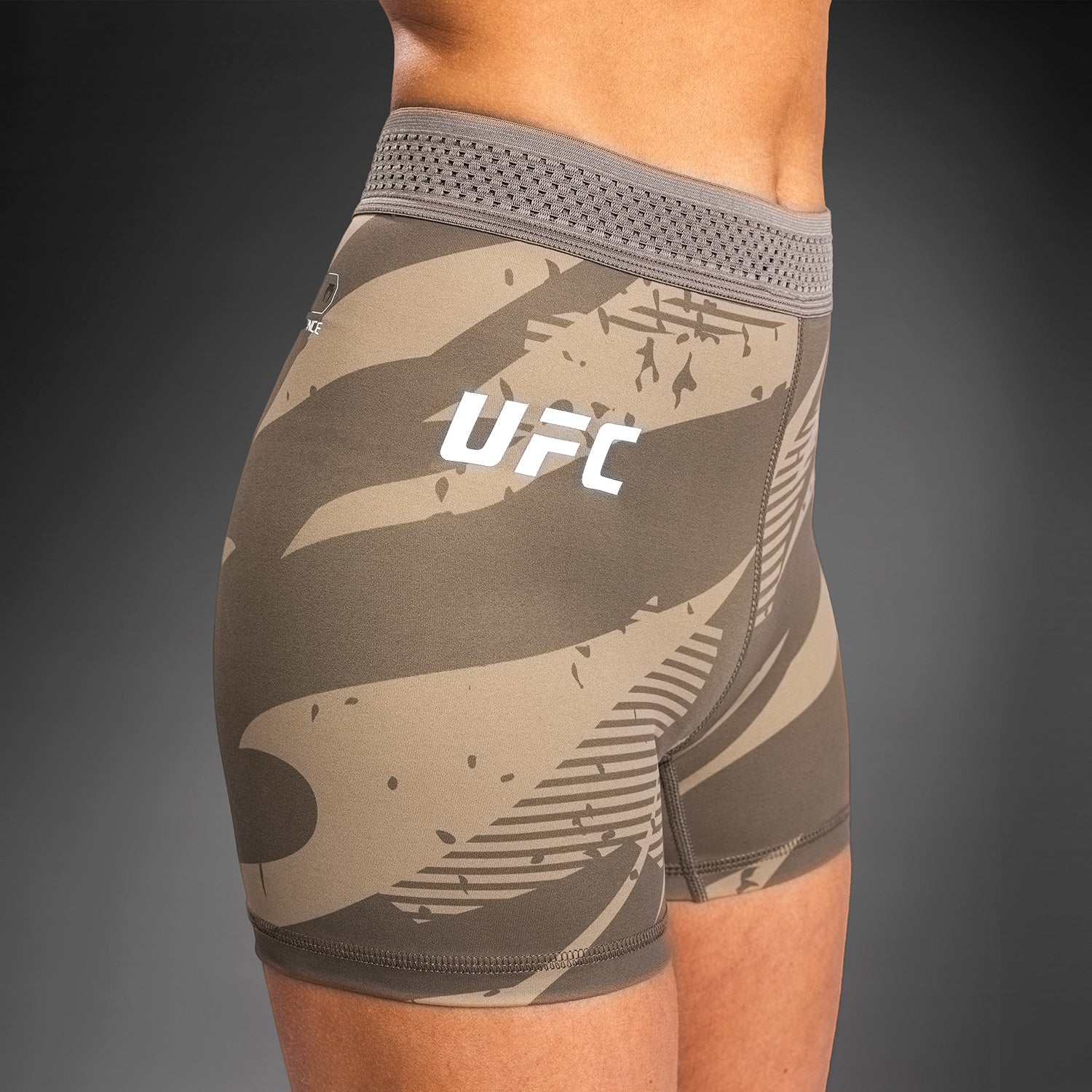 Short de compression pour Femmes UFC Adrenaline by Venum Fight Week - desert Camo - product-type_Shorts de compression