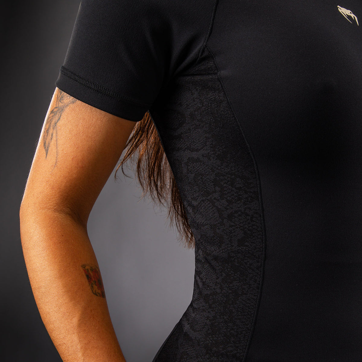 Rashguard manches courtes pour Femme Venum Viper - Noir - product-type_T-Shirts de Compression