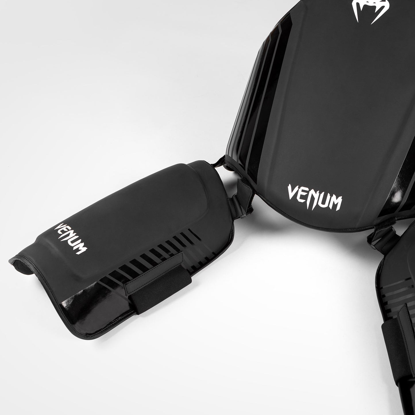 Venum Challenger Protecteur Ventre et Jambes - Noir/Blanc