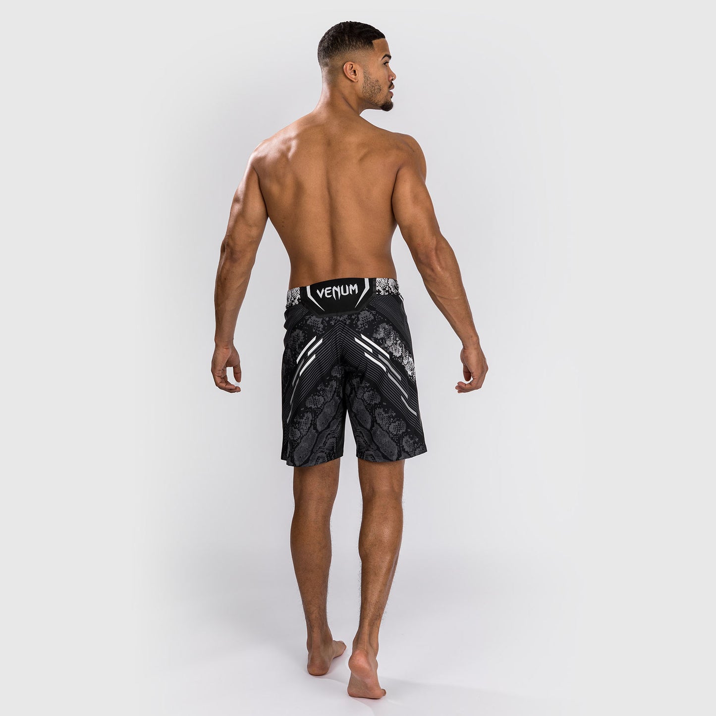 Shorts de combat Coupe longue pour Hommes UFC Adrenaline by Venum Authentic Fight Night - Noir - product-type_Shorts de MMA