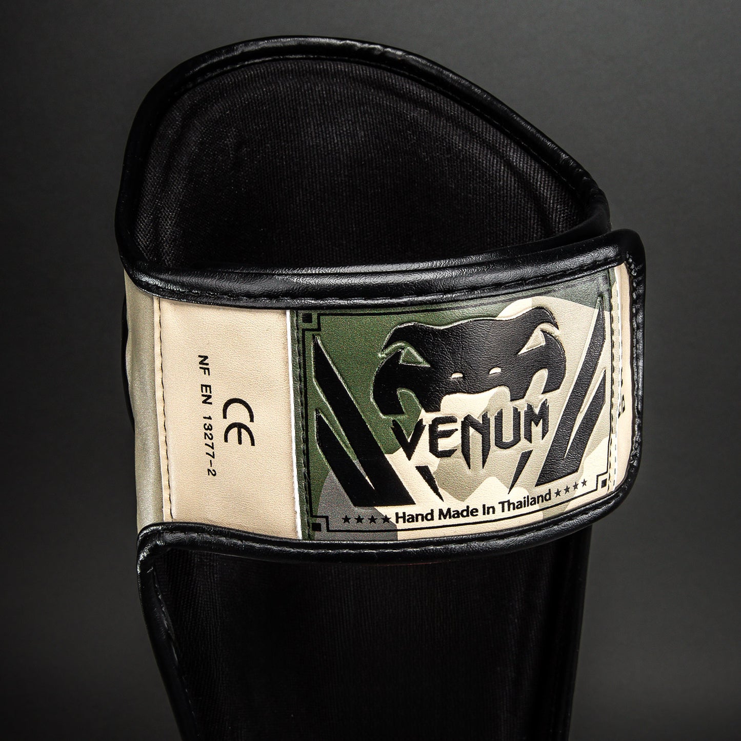 Protège-tibias Venum Elite Camo - Kaki/Blanc Cassé