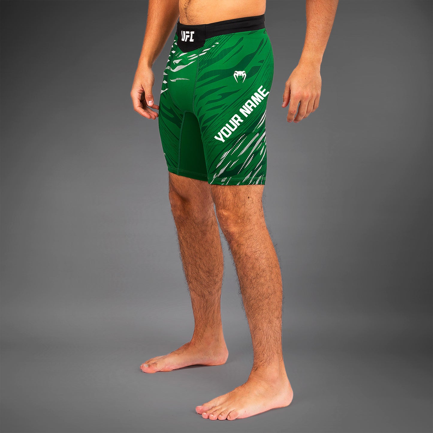 Shorts Vale Tudo pour Hommes UFC Fusion by Venum Personnalisé Authentic Fight Night - Vert - product-type_Shorts de MMA