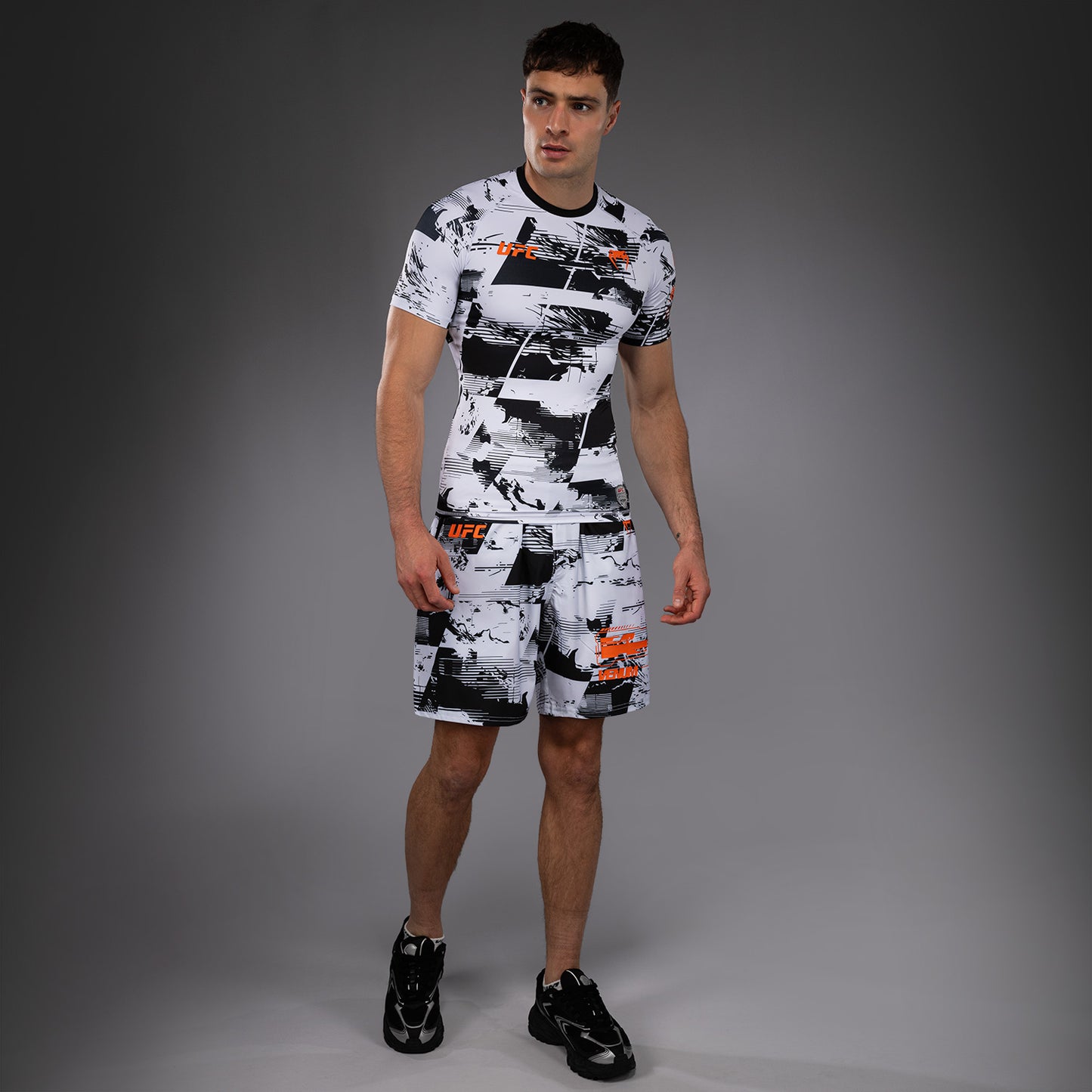 Rashguard manches courtes Performance Homme UFC Zenith by Venum Authentic Fight Week - Blanc - product-type_T-Shirts de Compression