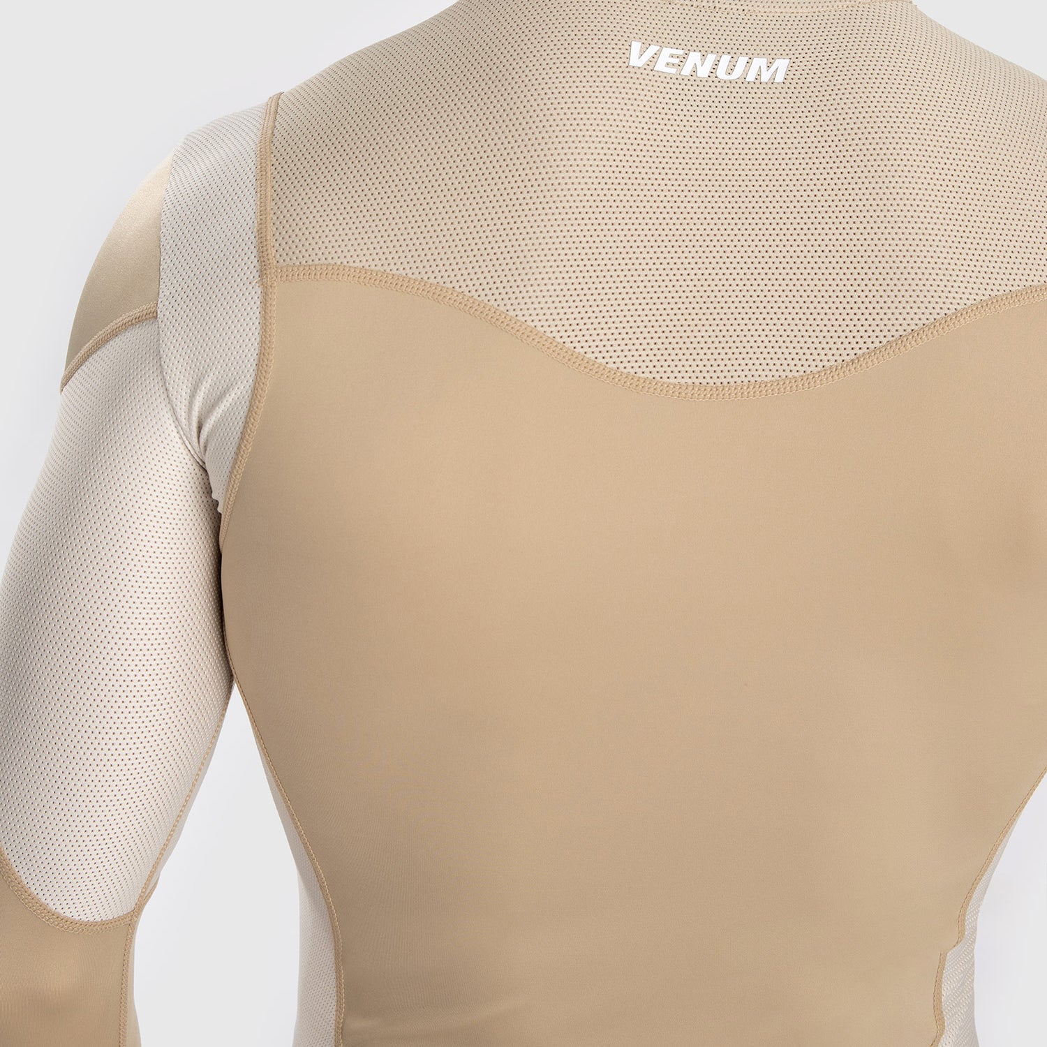 Rashguard À Manches Longues pour Hommes Venum Tempest - Beige/Sable - product-type_T-Shirts de Compression
