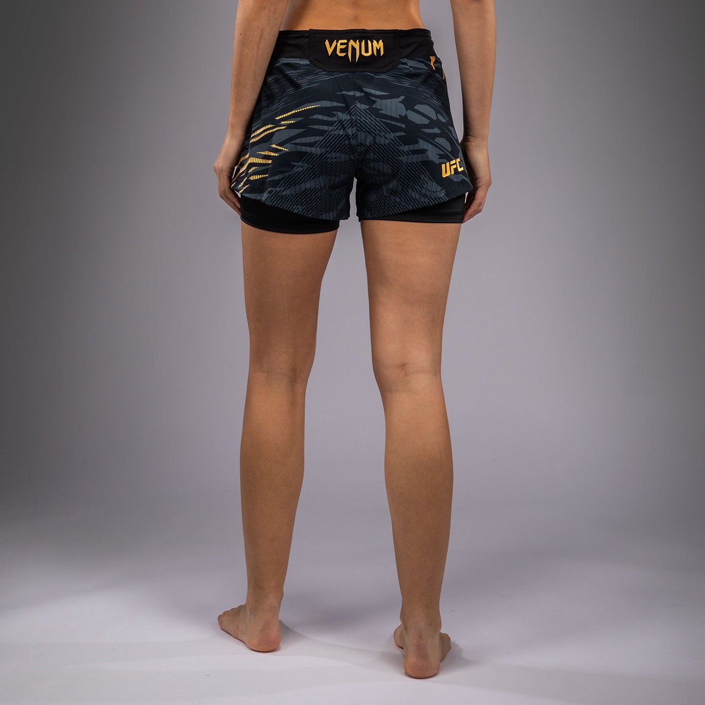 Shorts de Combat pour Femmes UFC Fusion by Venum Authentic Fight Night - Champion - product-type_Shorts de MMA